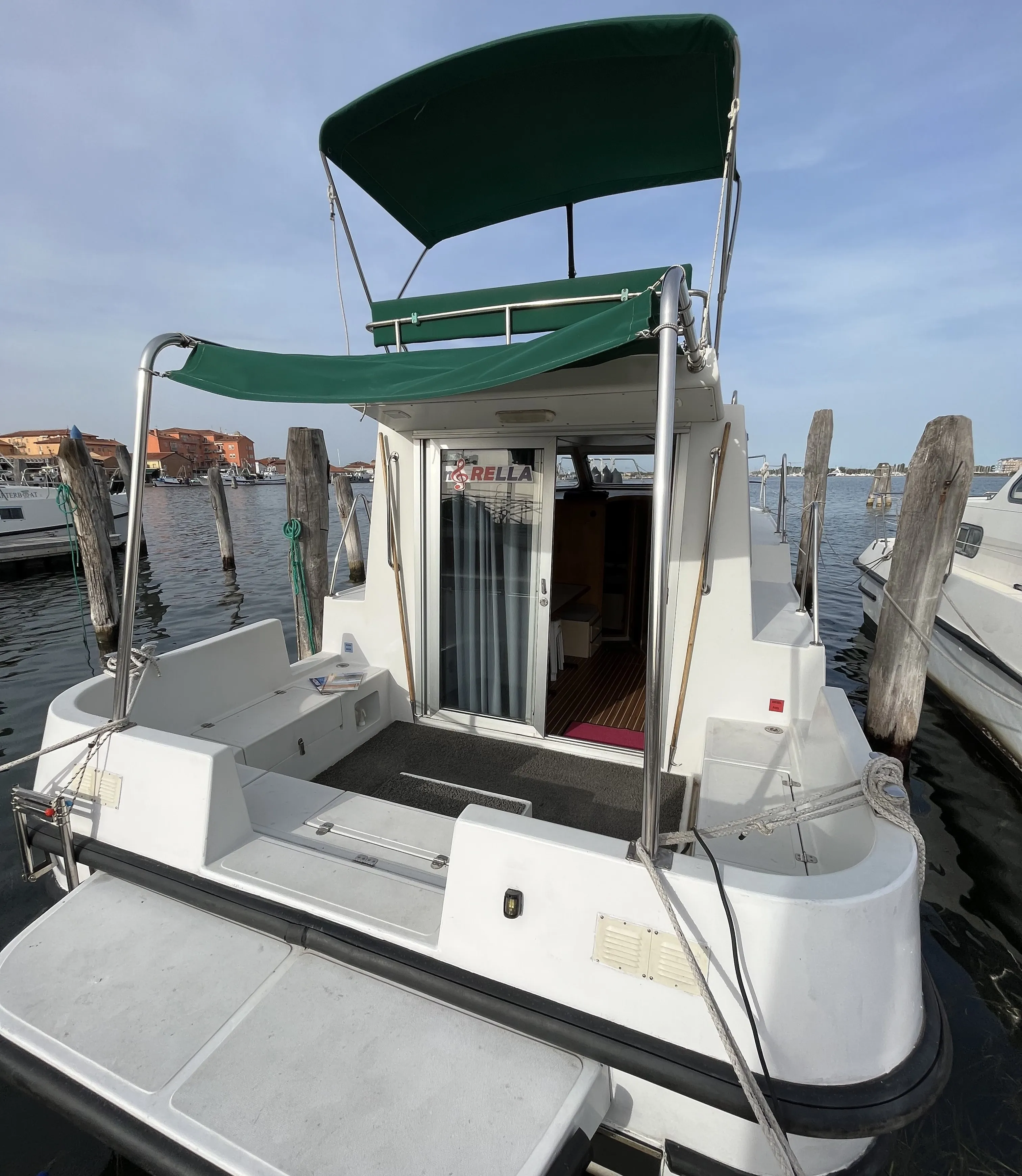 Houseboat NCF Twins — yacht photo 6