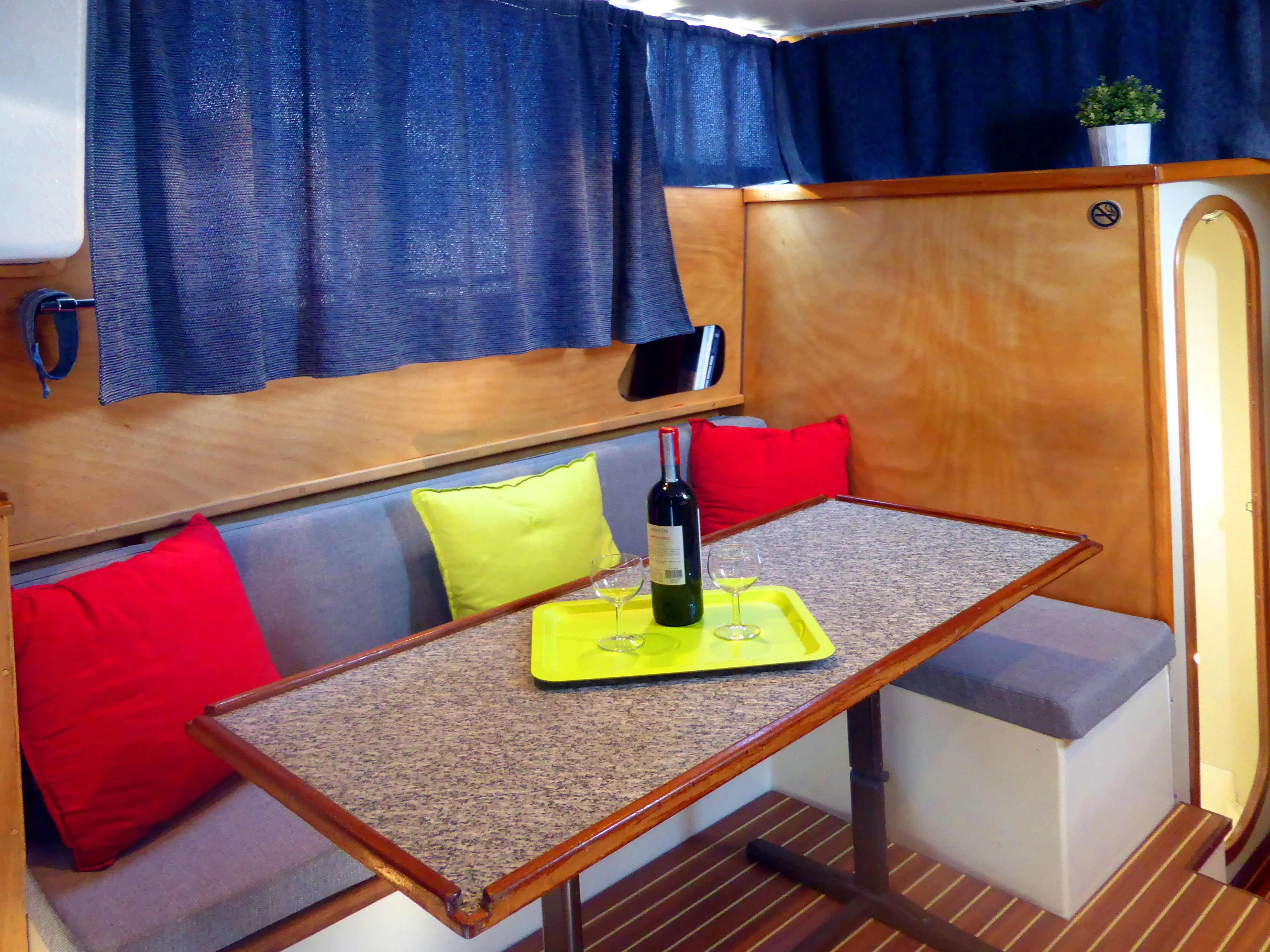 Houseboat NCF Suite — yacht photo 4