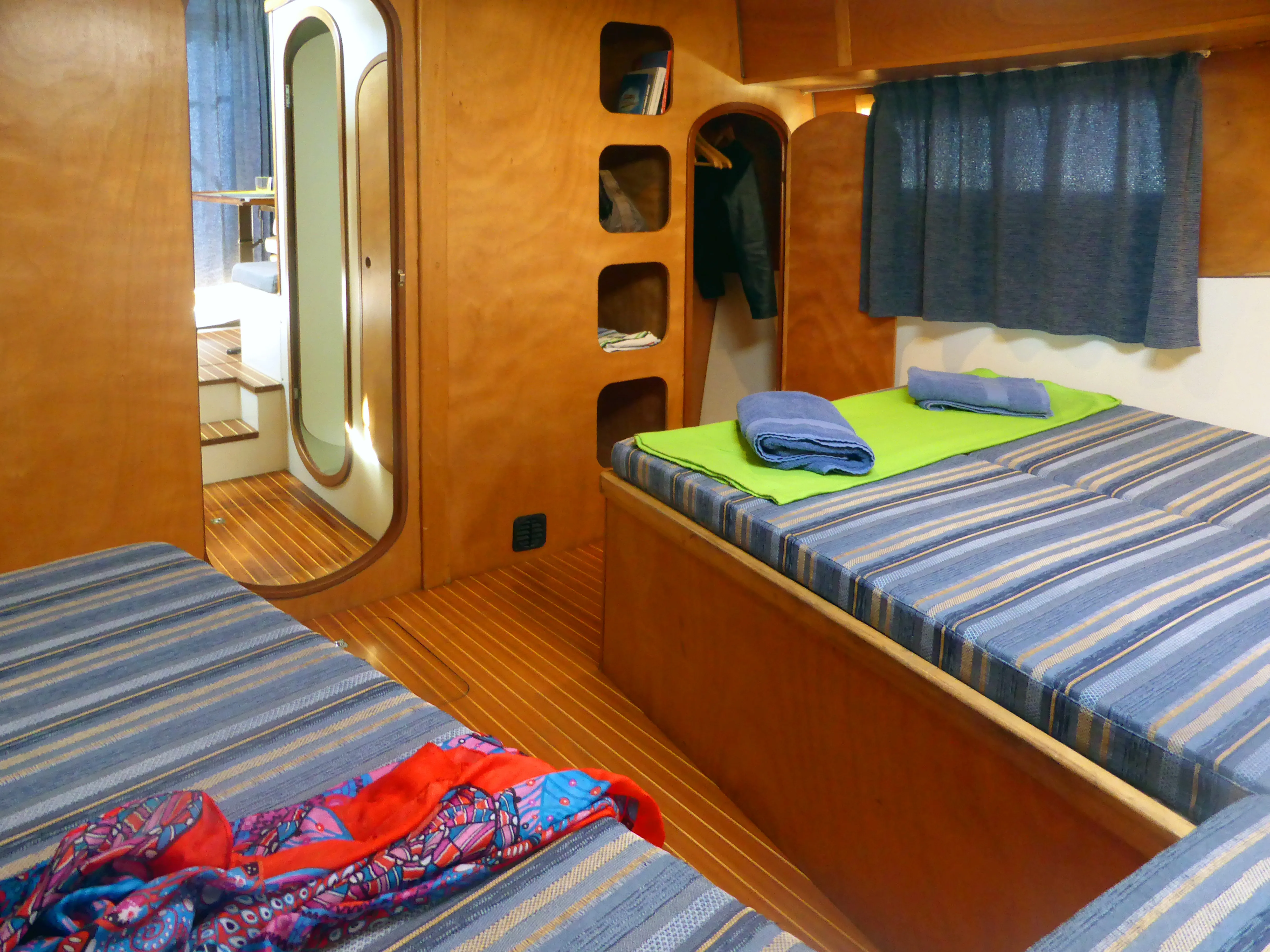 Houseboat NCF Suite — yacht photo 2