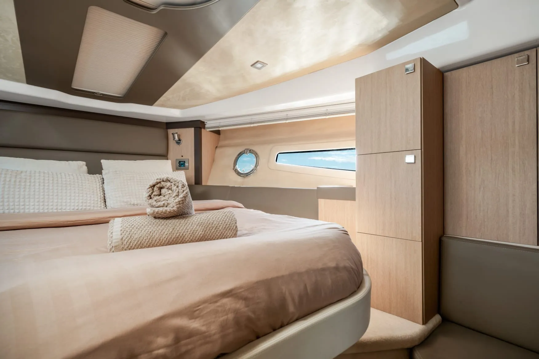 Cranchi M44 HT Premium — foto dello yacht n. 2