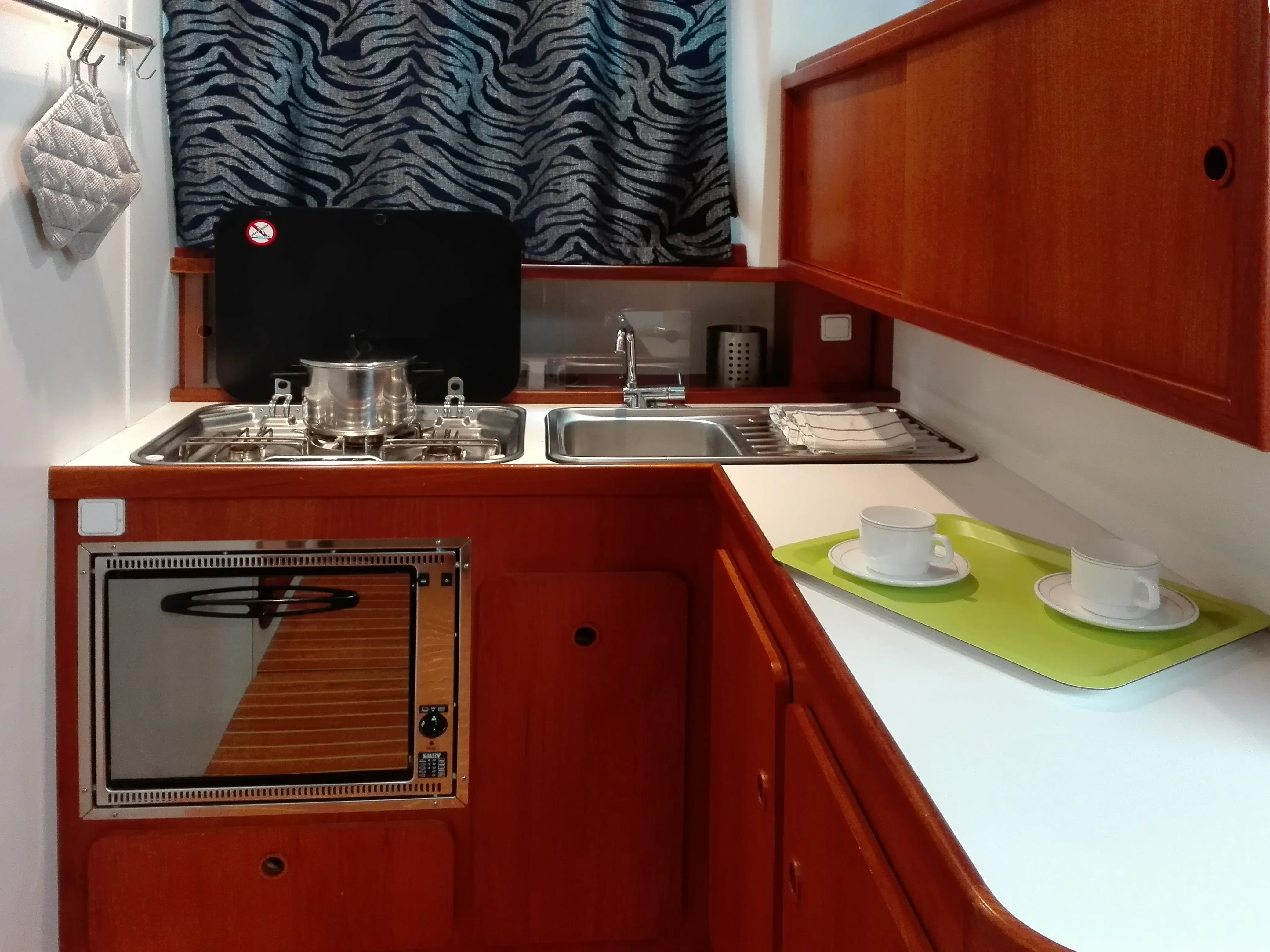 Houseboat Tip Top — yacht photo 7