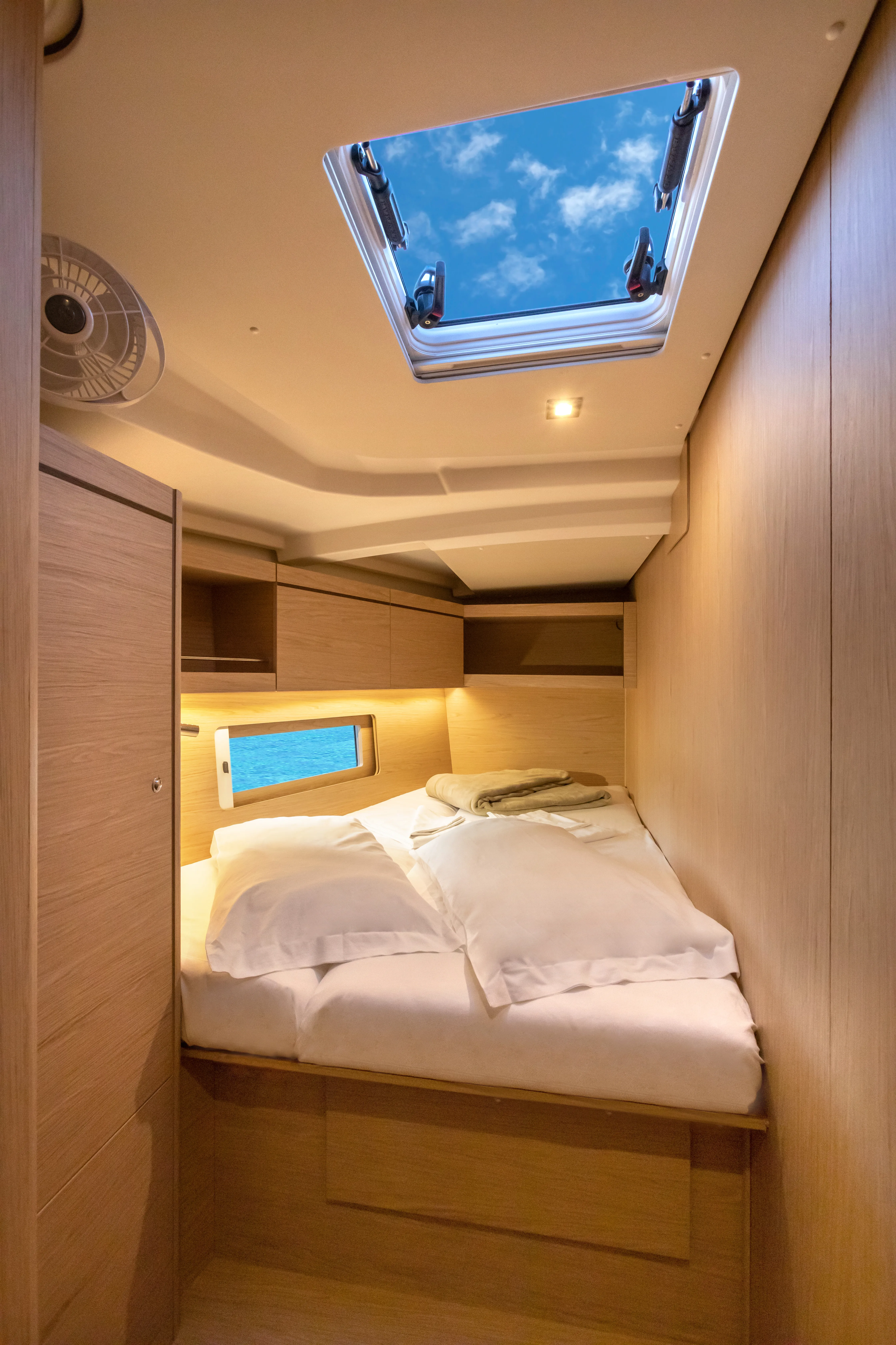 Oceanis 46.1 Daphne - Standard line — jachtfoto 2