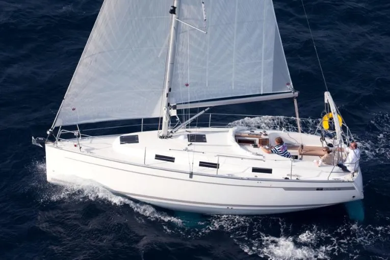 Bavaria 32 Cruiser Star Chiara — фотография яхты 12