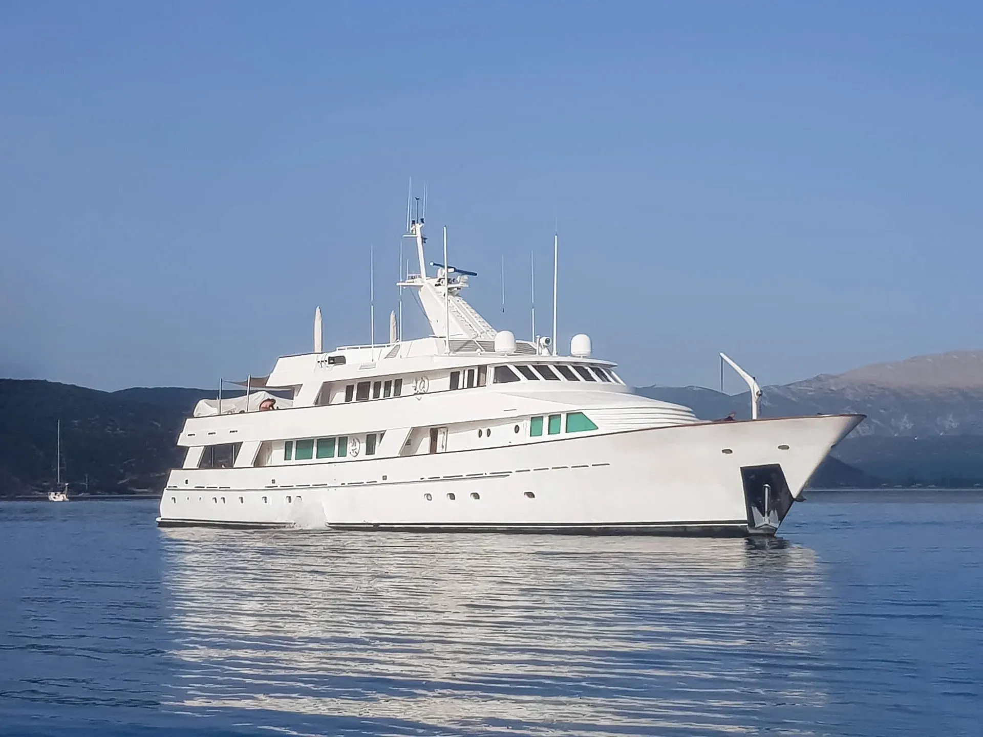 Luxury Motor Yacht Kokomo Nights — yacht photo 1