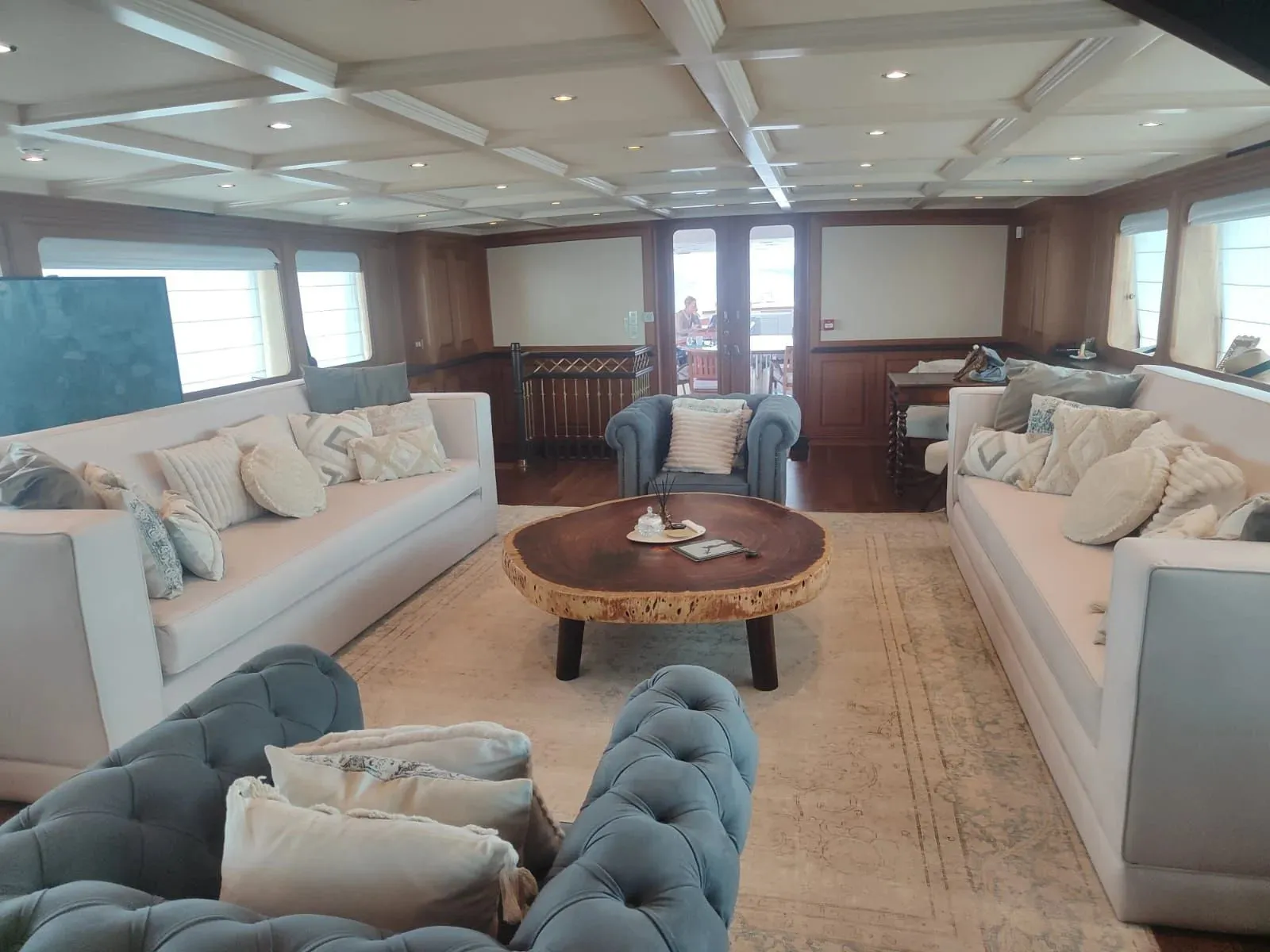 Luxury Motor Yacht Kokomo Nights — yacht photo 3