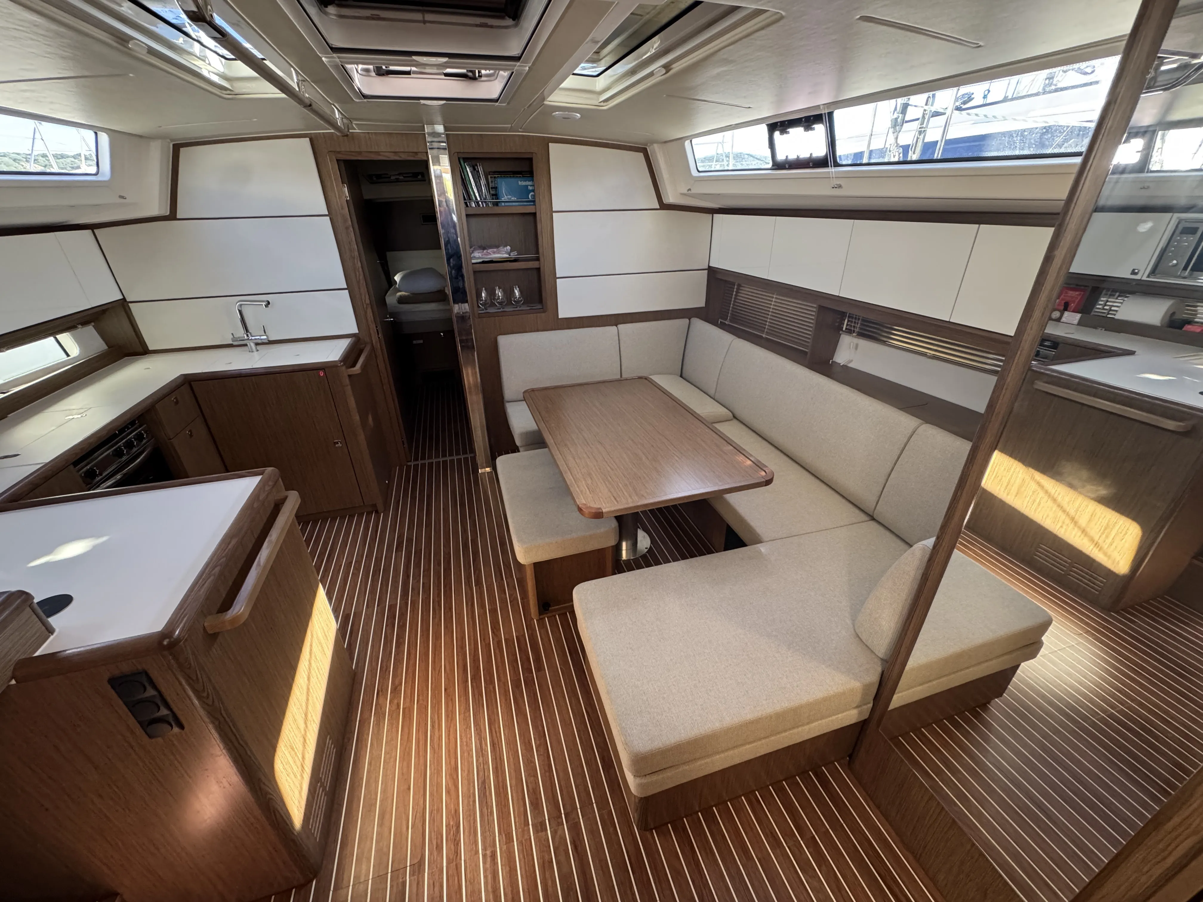 Bavaria 46 Cruiser Sacuri — yacht photo 34