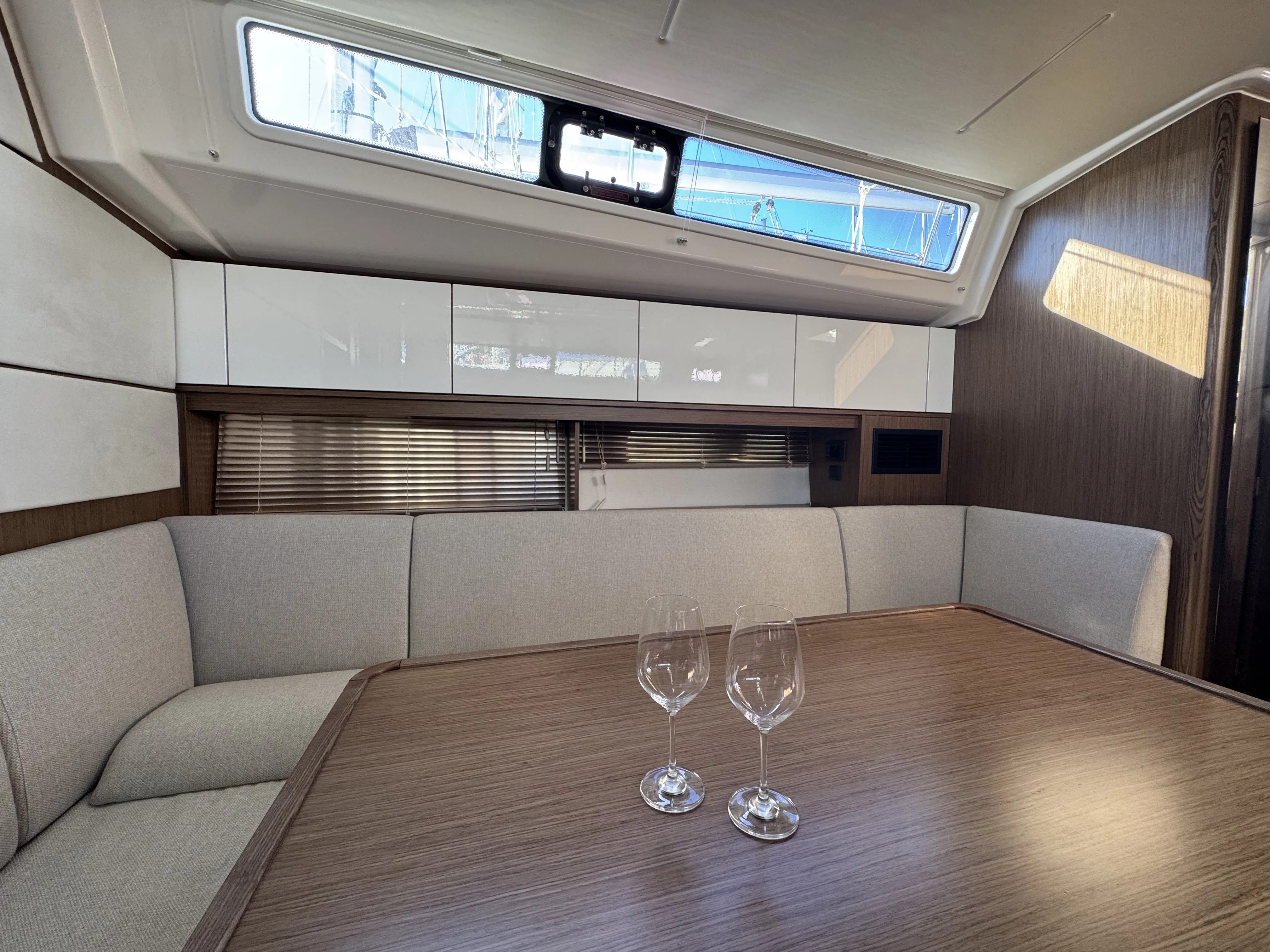 Bavaria 46 Cruiser Sacuri — yacht photo 5