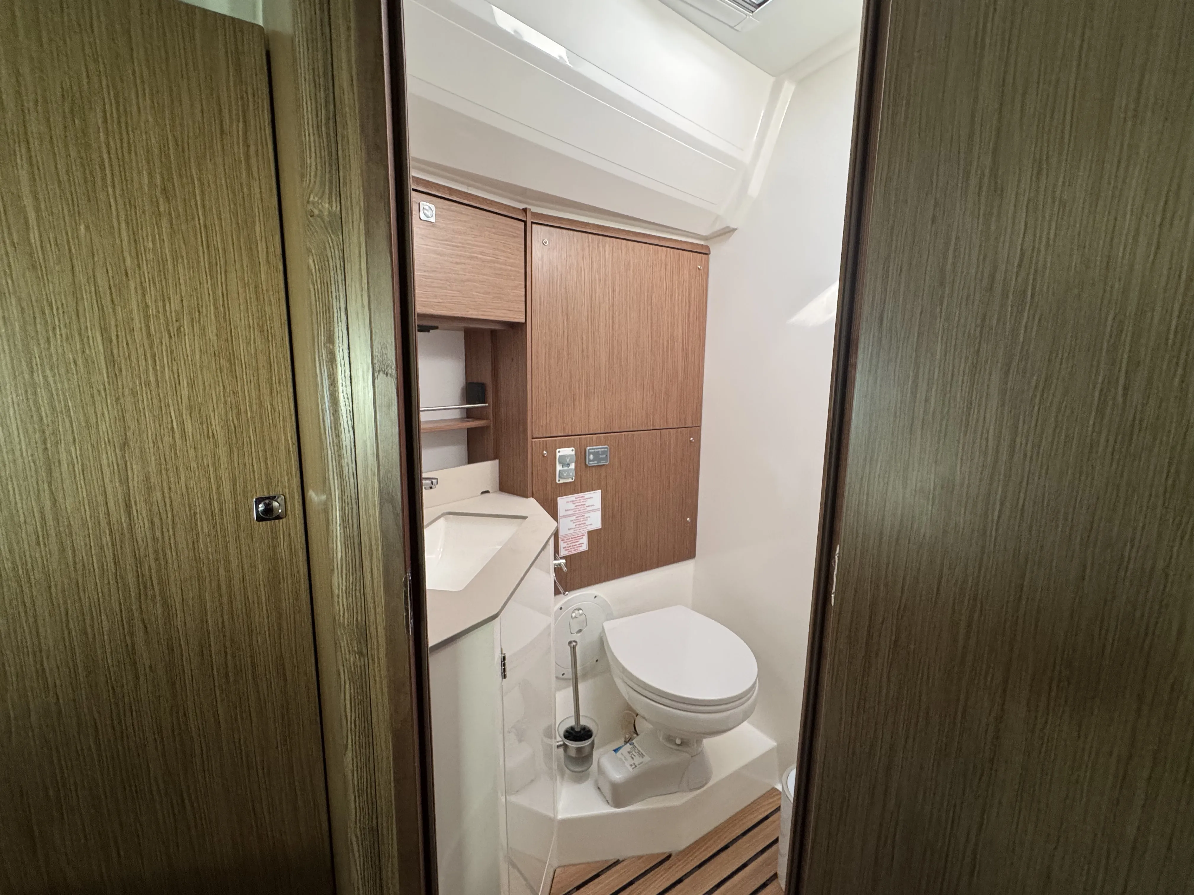Bavaria 46 Cruiser Sacuri — yacht photo 38