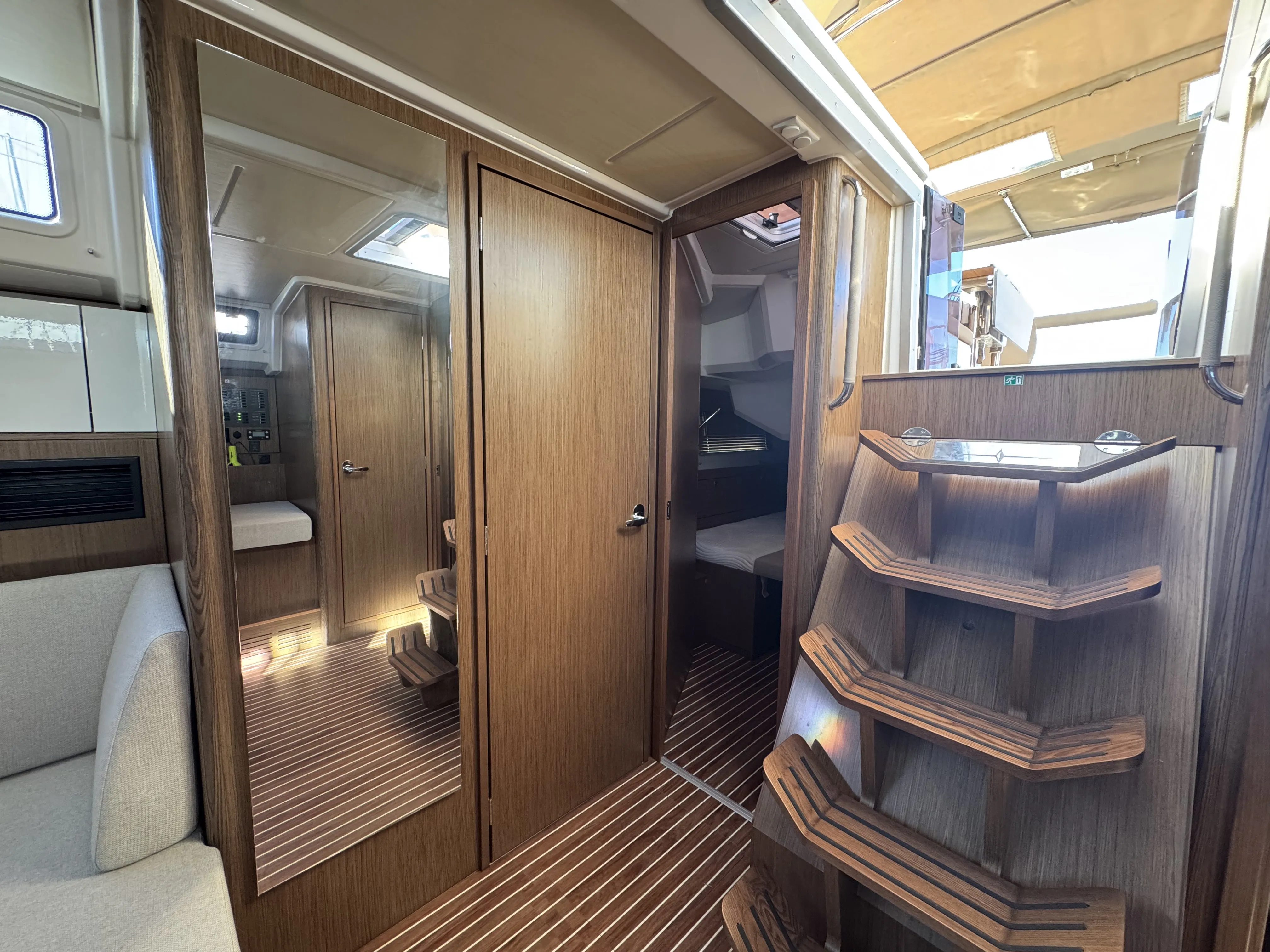 Bavaria 46 Cruiser Sacuri — yacht photo 45