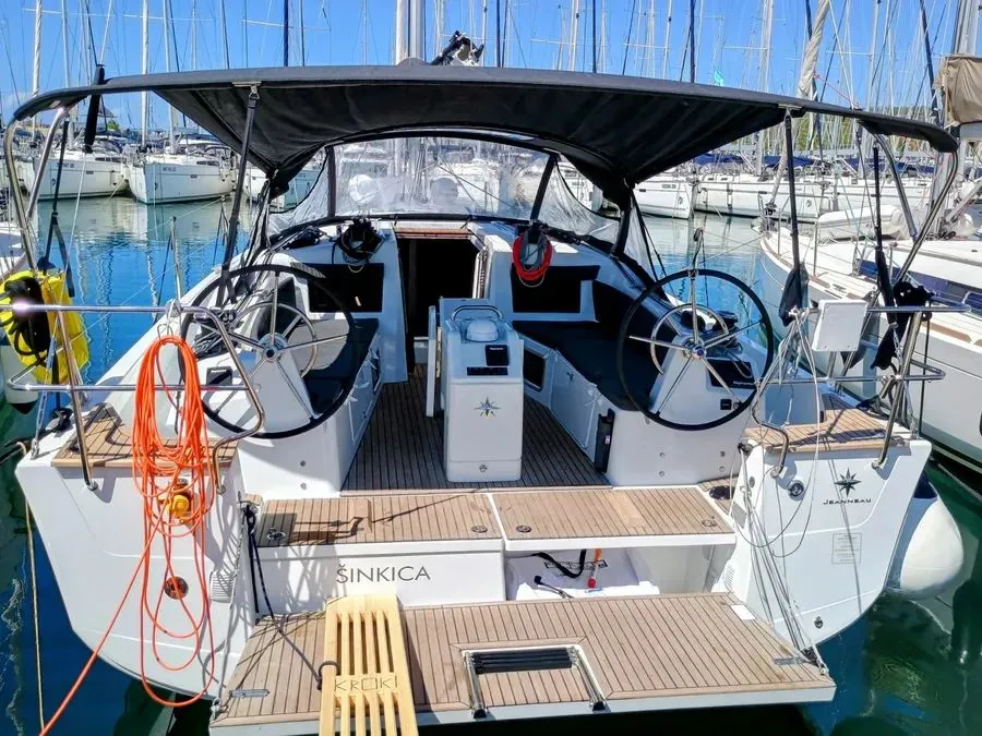 Sun Odyssey 415 ŠINKICA — yacht photo 1