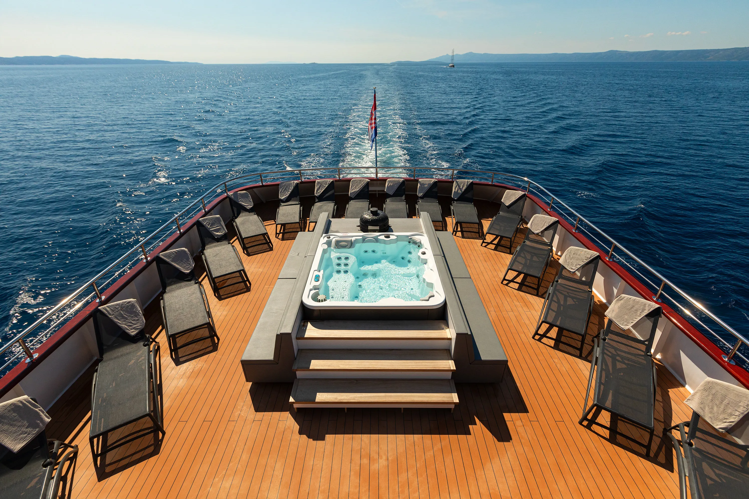 Motoryacht Yolo — yacht photo 23