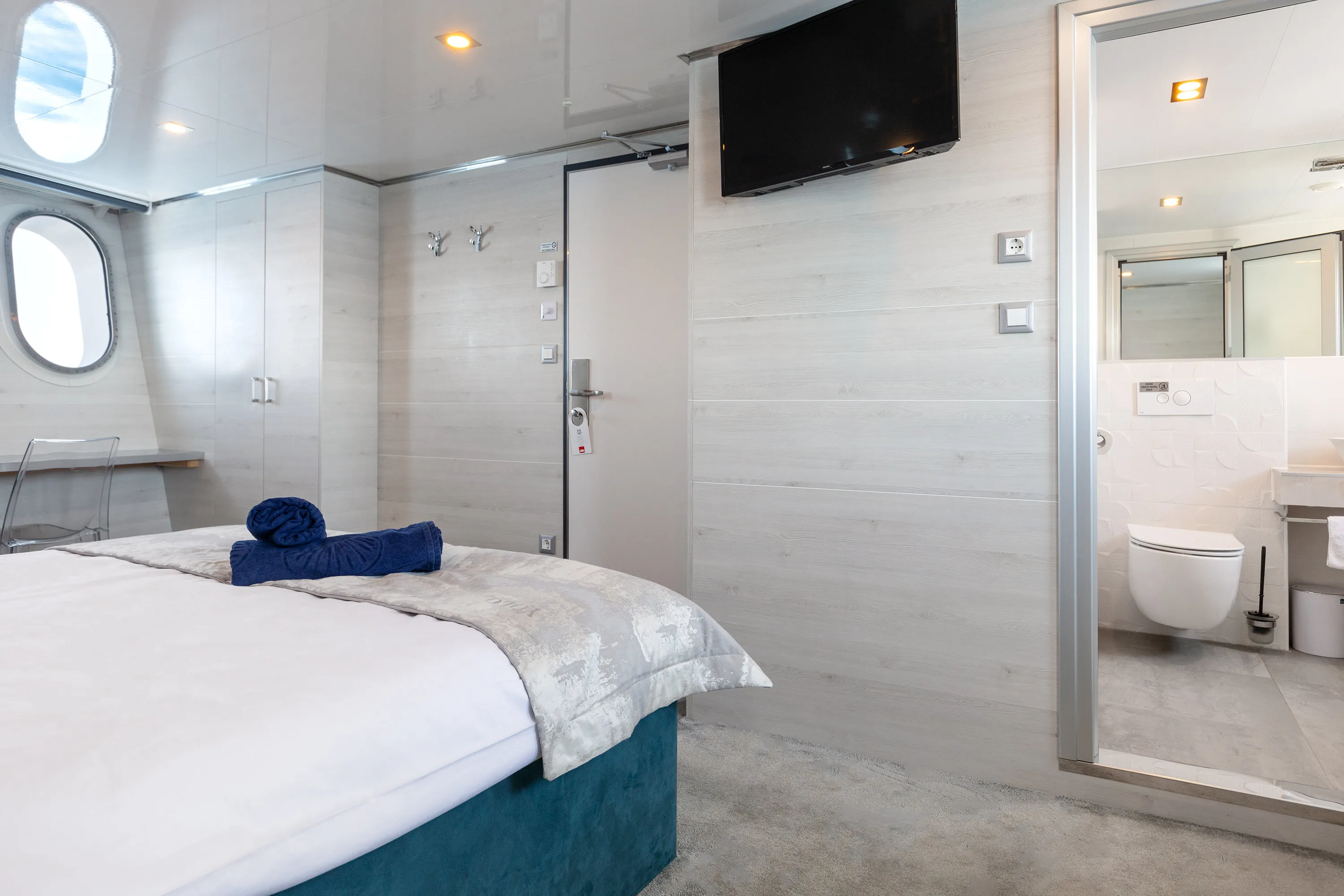 Motoryacht Yolo — yacht photo 11