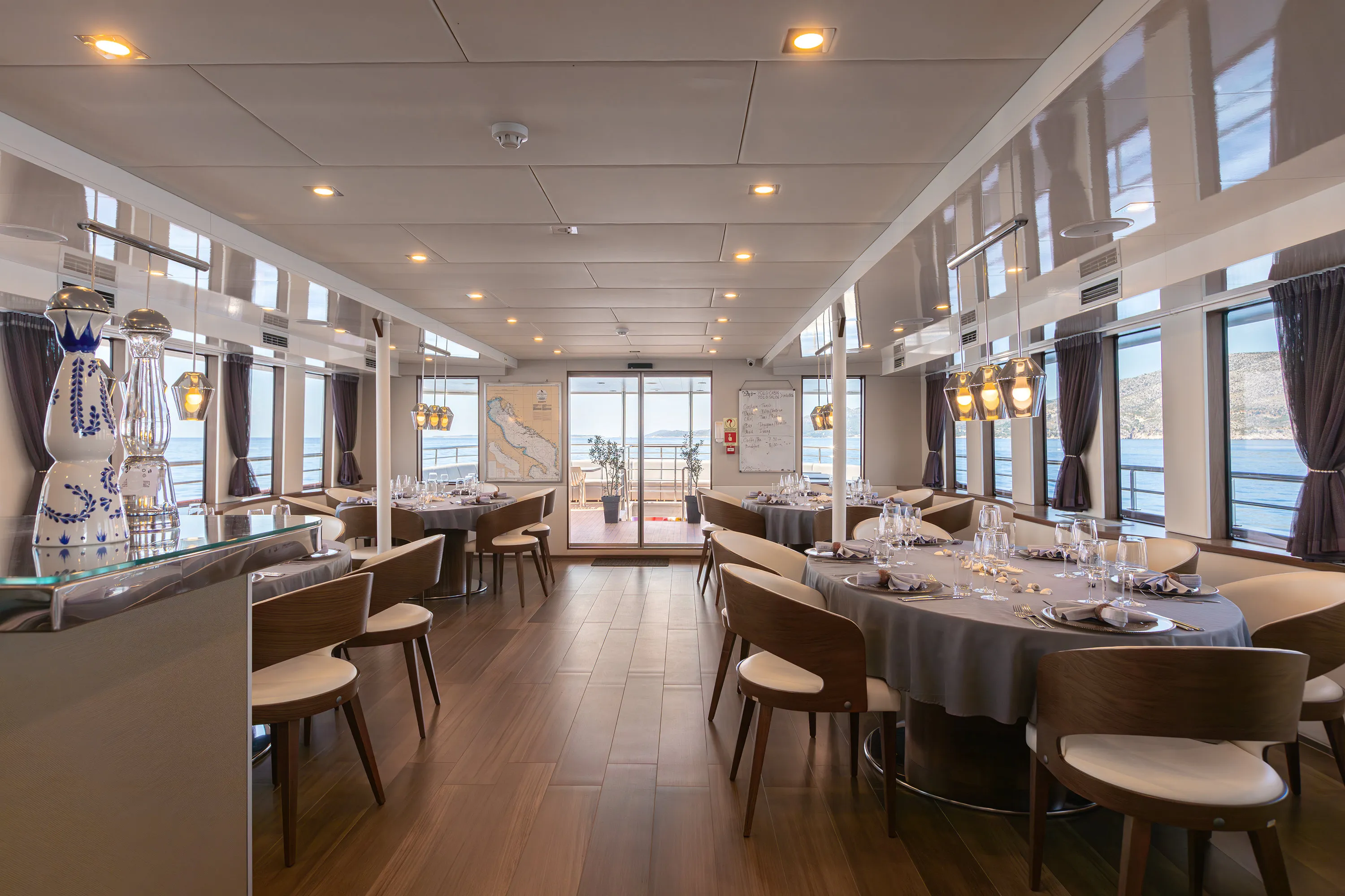 Motoryacht Yolo — yacht photo 5