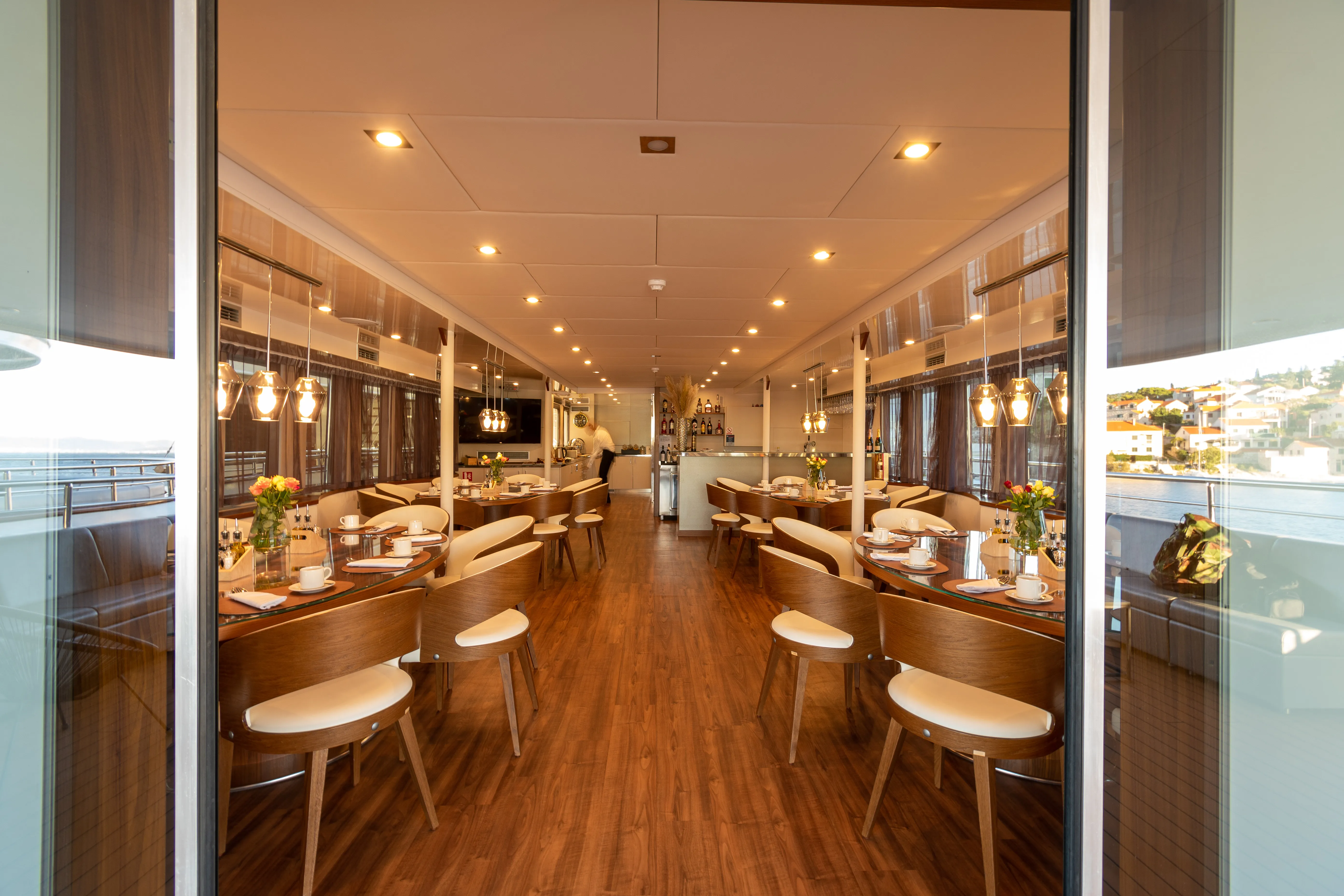 Motoryacht Yolo — yacht photo 22