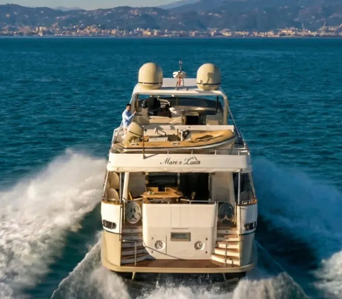 Falcon 80 Fly Mare & Luna — yacht photo 5