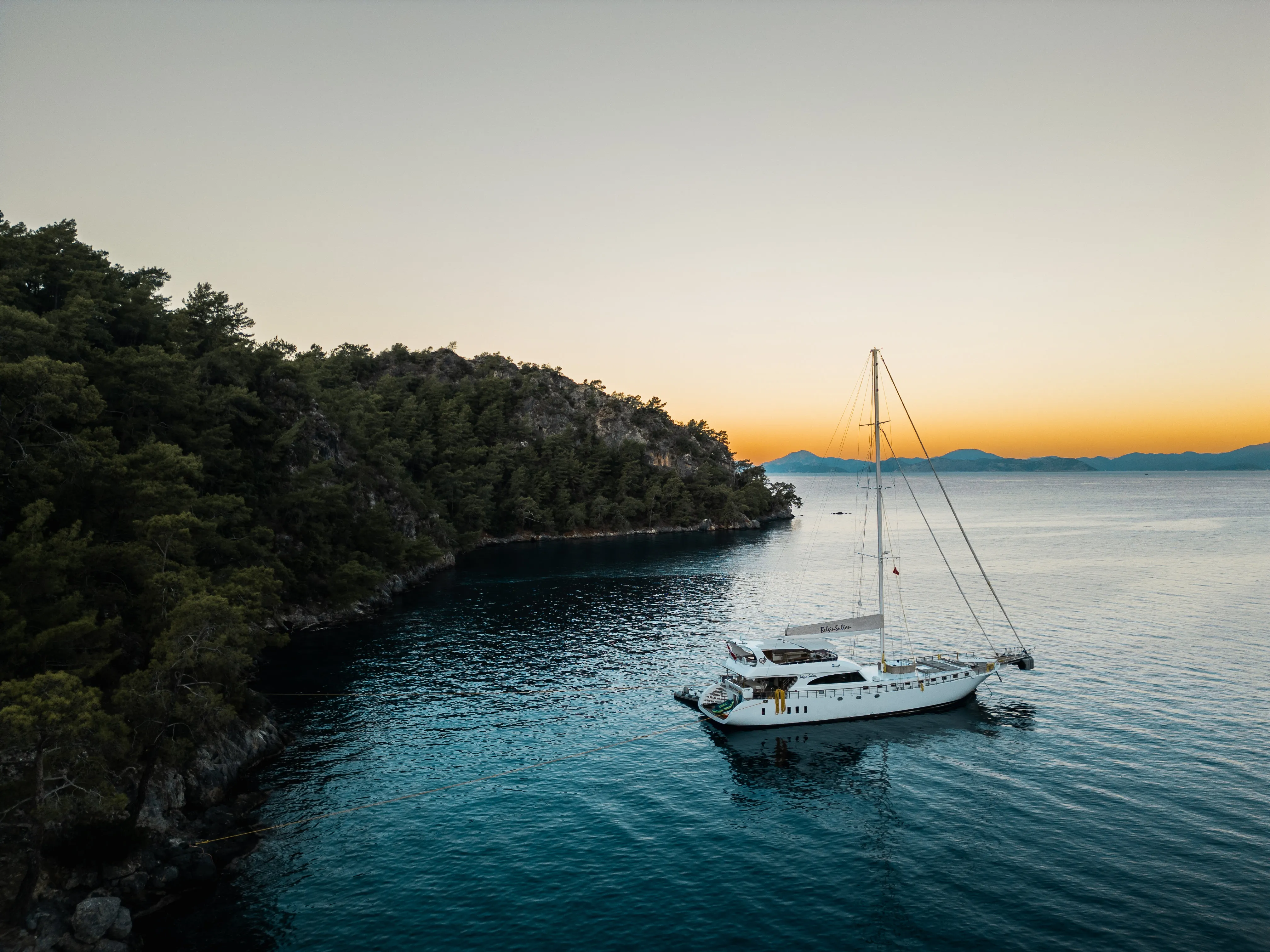 Motoryacht Belgin Sultan — yacht photo 10