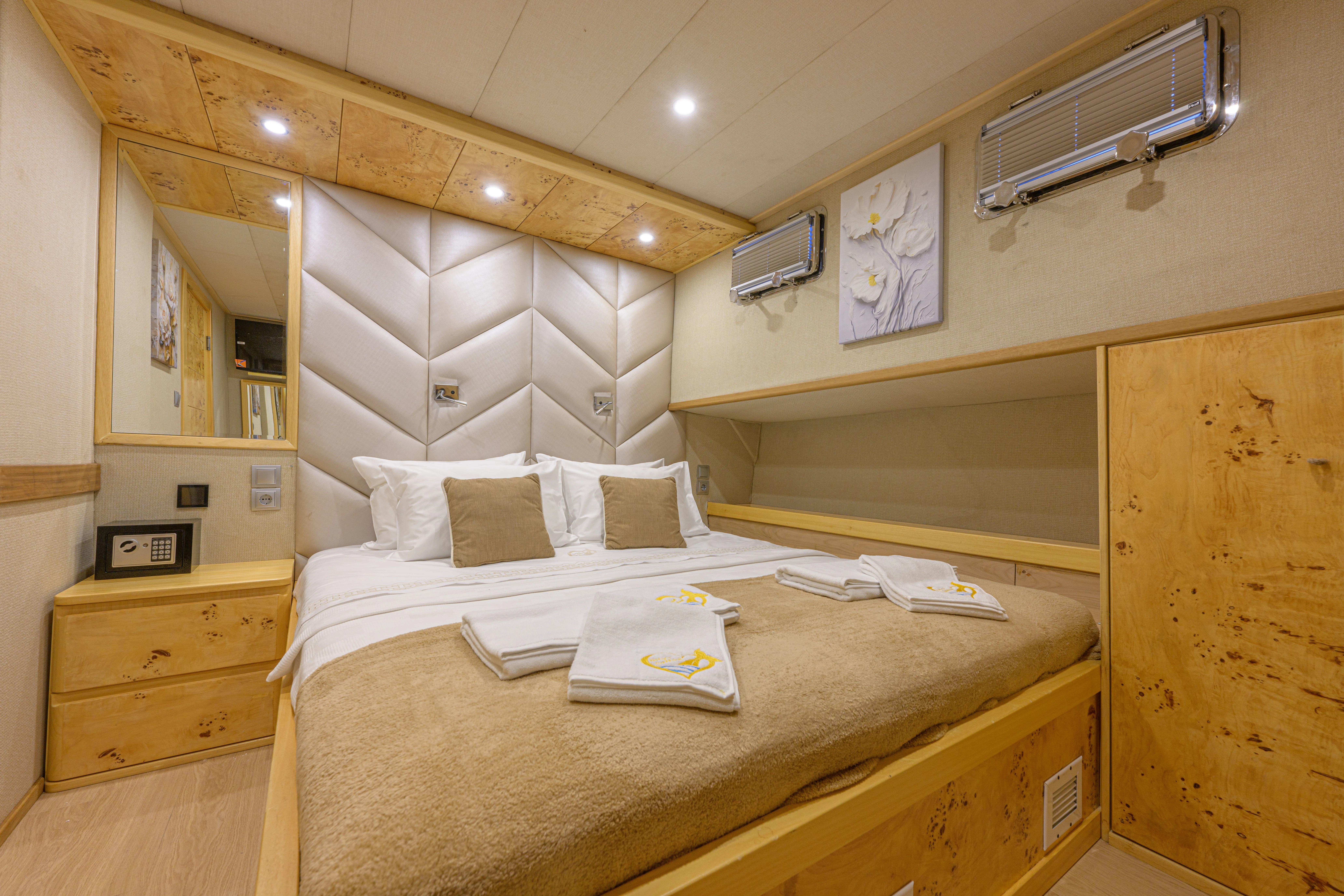 Motoryacht Belgin Sultan — yacht photo 37