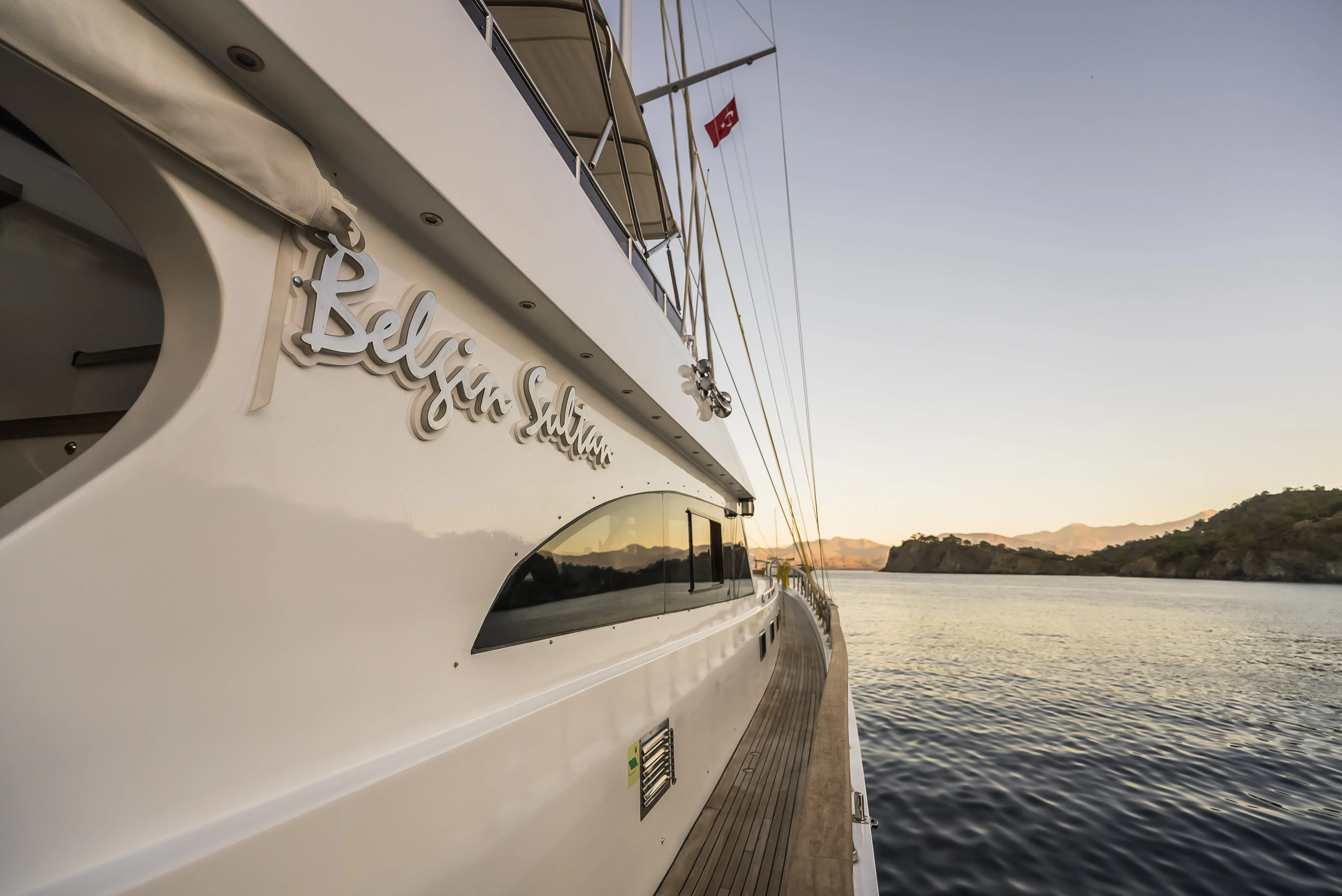 Motoryacht Belgin Sultan — yacht photo 34