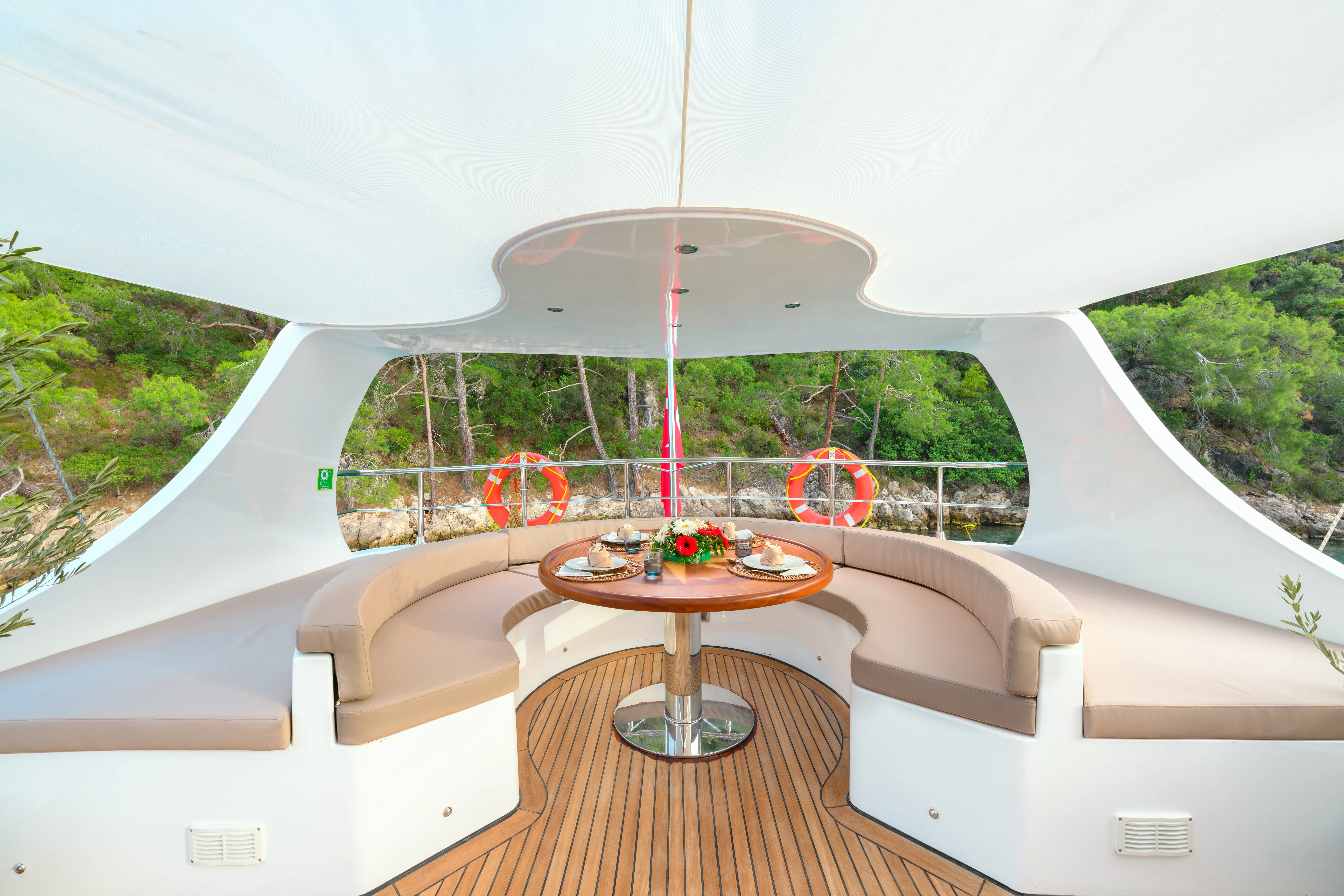 Motoryacht Belgin Sultan — yacht photo 40