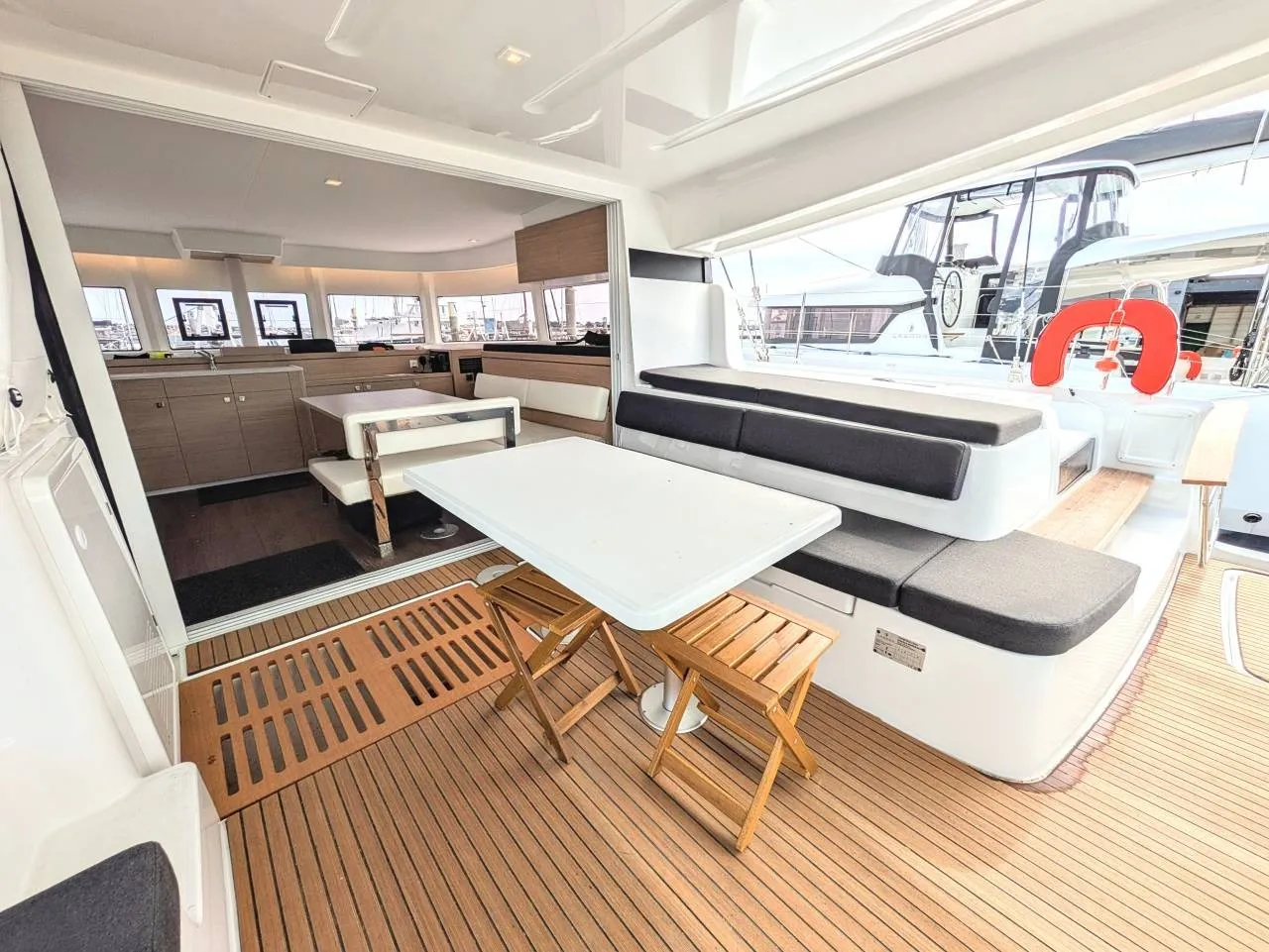 Lagoon 43 TY-Casa — foto dello yacht n. 7