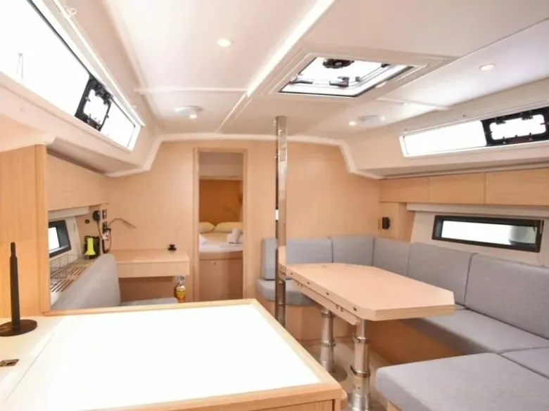 Bavaria C42 OKTANA — фотография яхты 11
