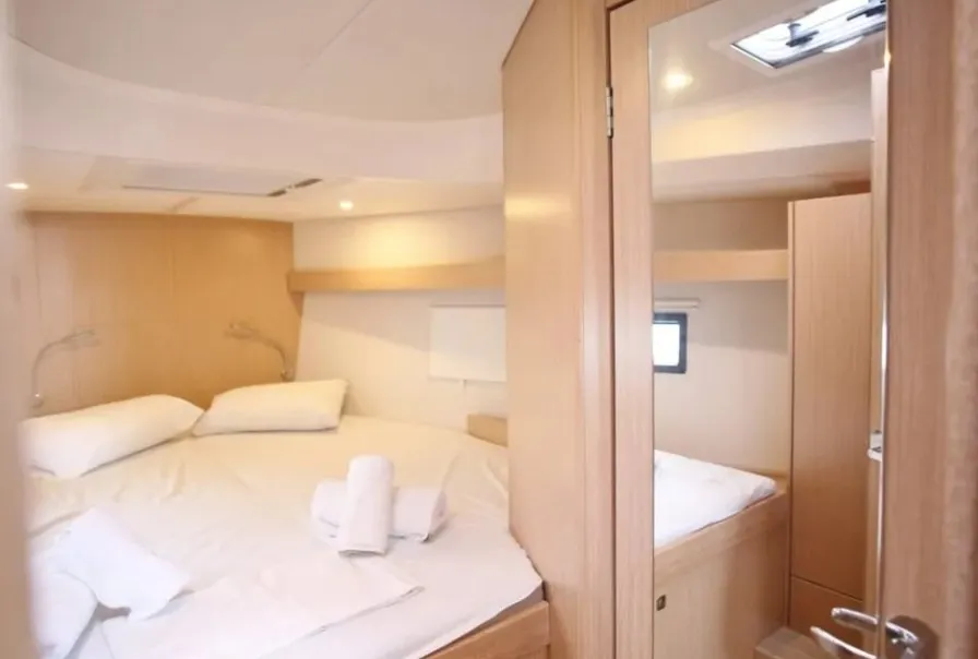 Bavaria C42 OKTANA — фотография яхты 9