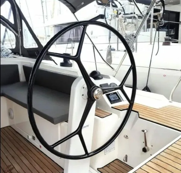 Bavaria C42 OKTANA — фотография яхты 5