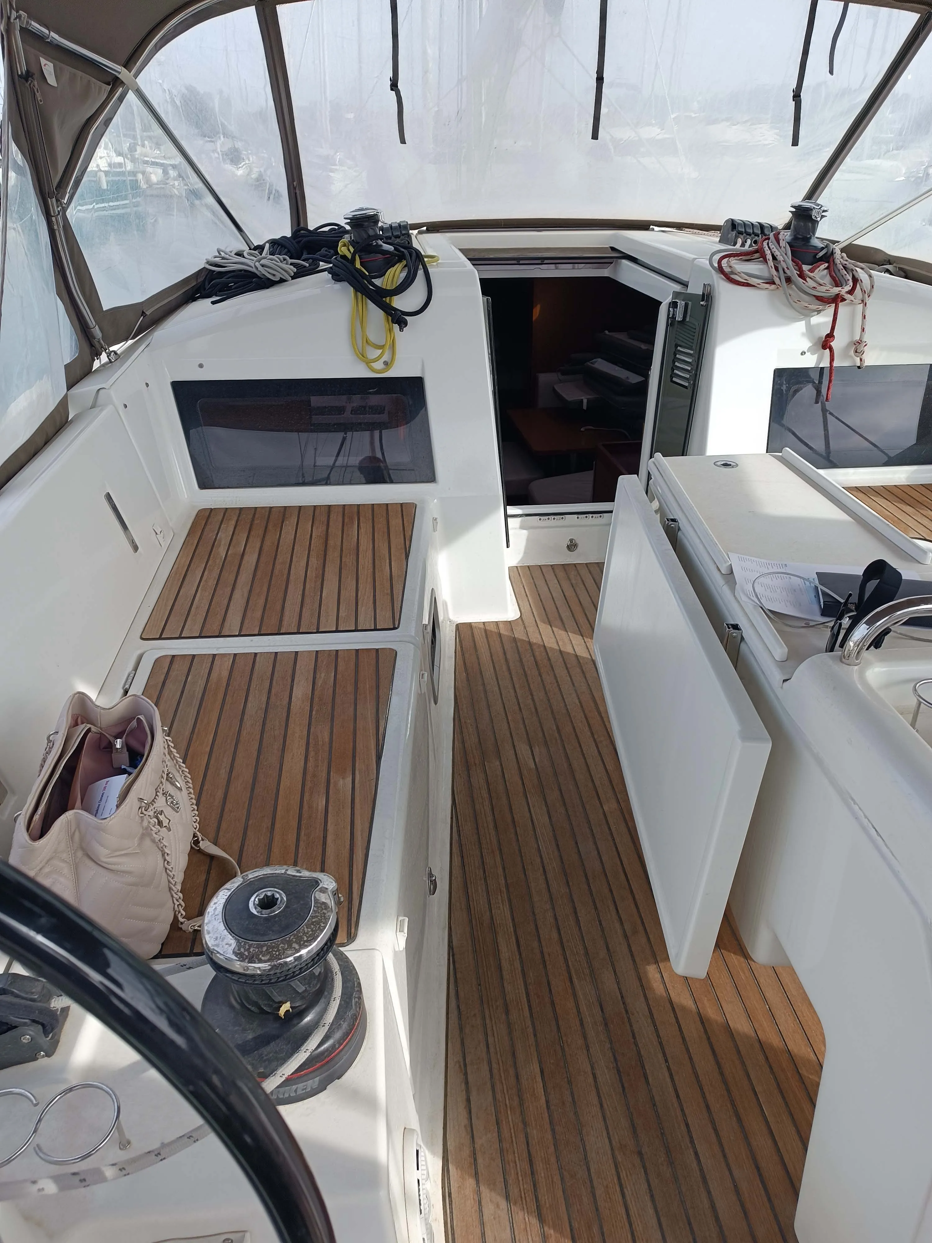 Sun Odyssey 440 FUNKY ONE — foto dello yacht n. 4
