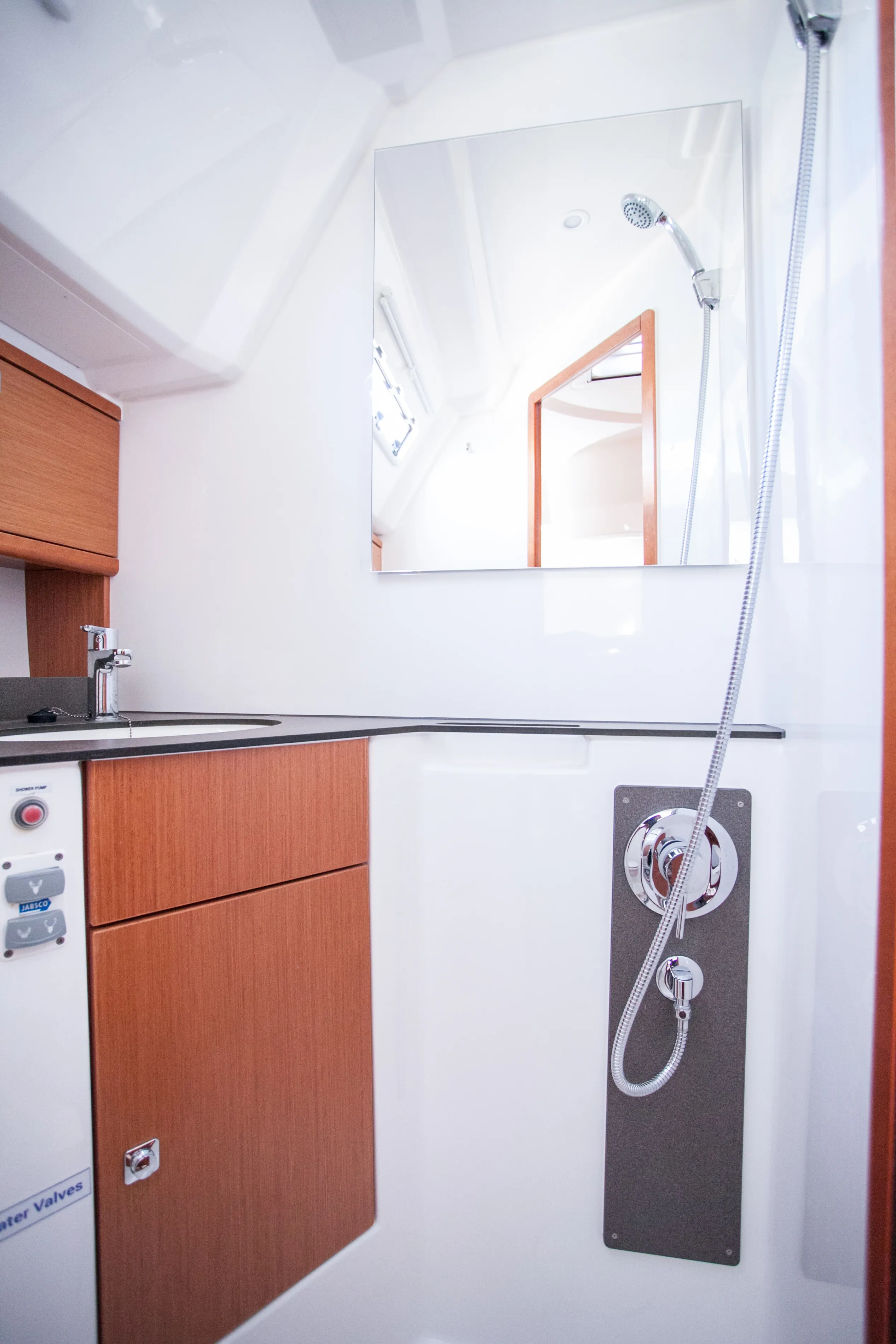 Bavaria Cruiser 46 Set Point — фотография яхты 7