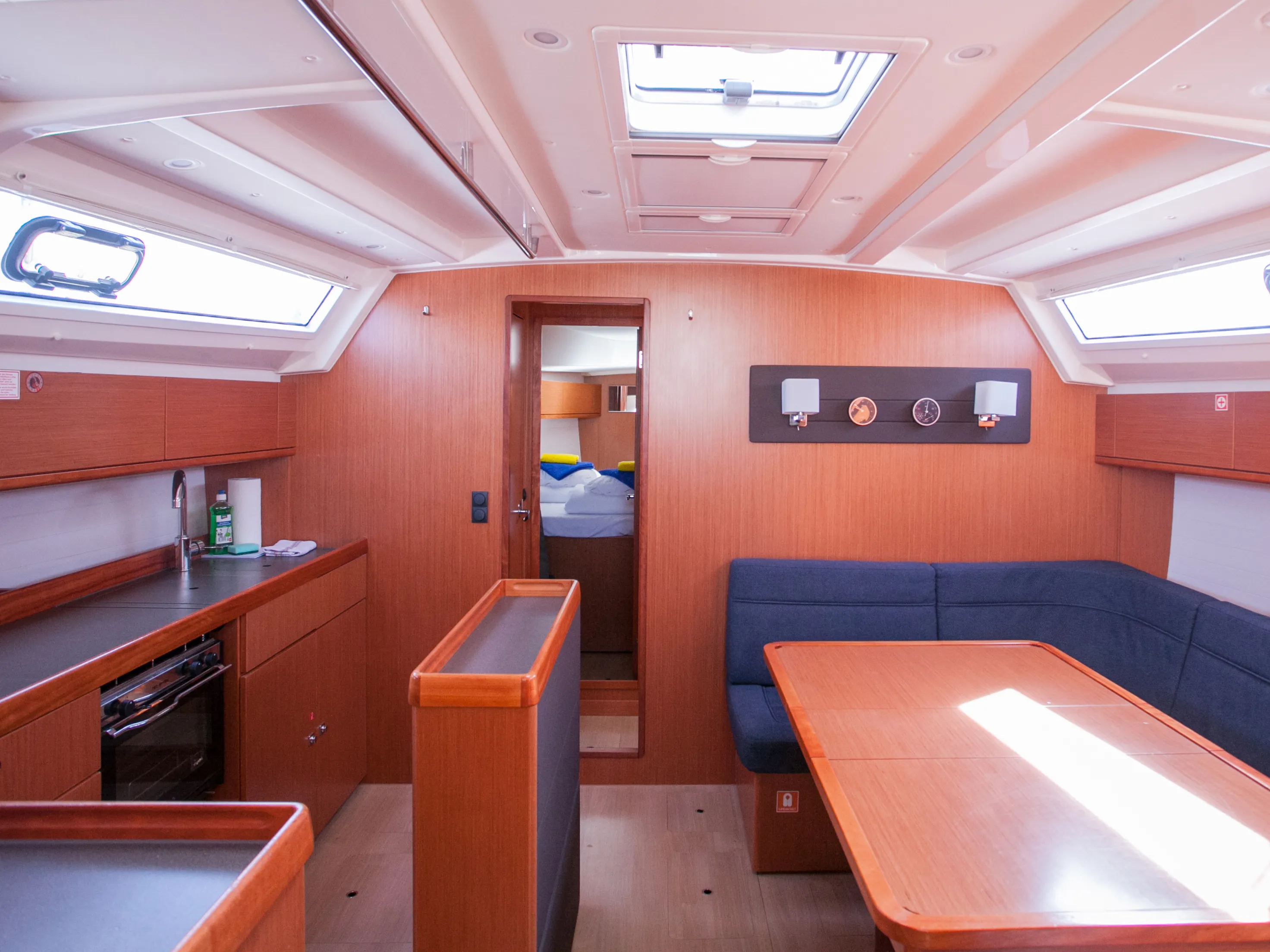 Bavaria Cruiser 46 Set Point — фотография яхты 6