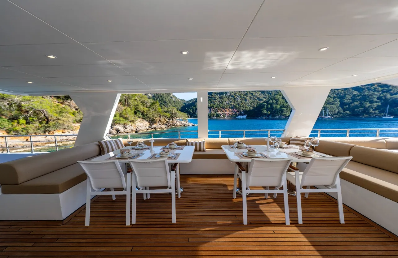 Motoryacht Lila Trawler — yacht photo 34