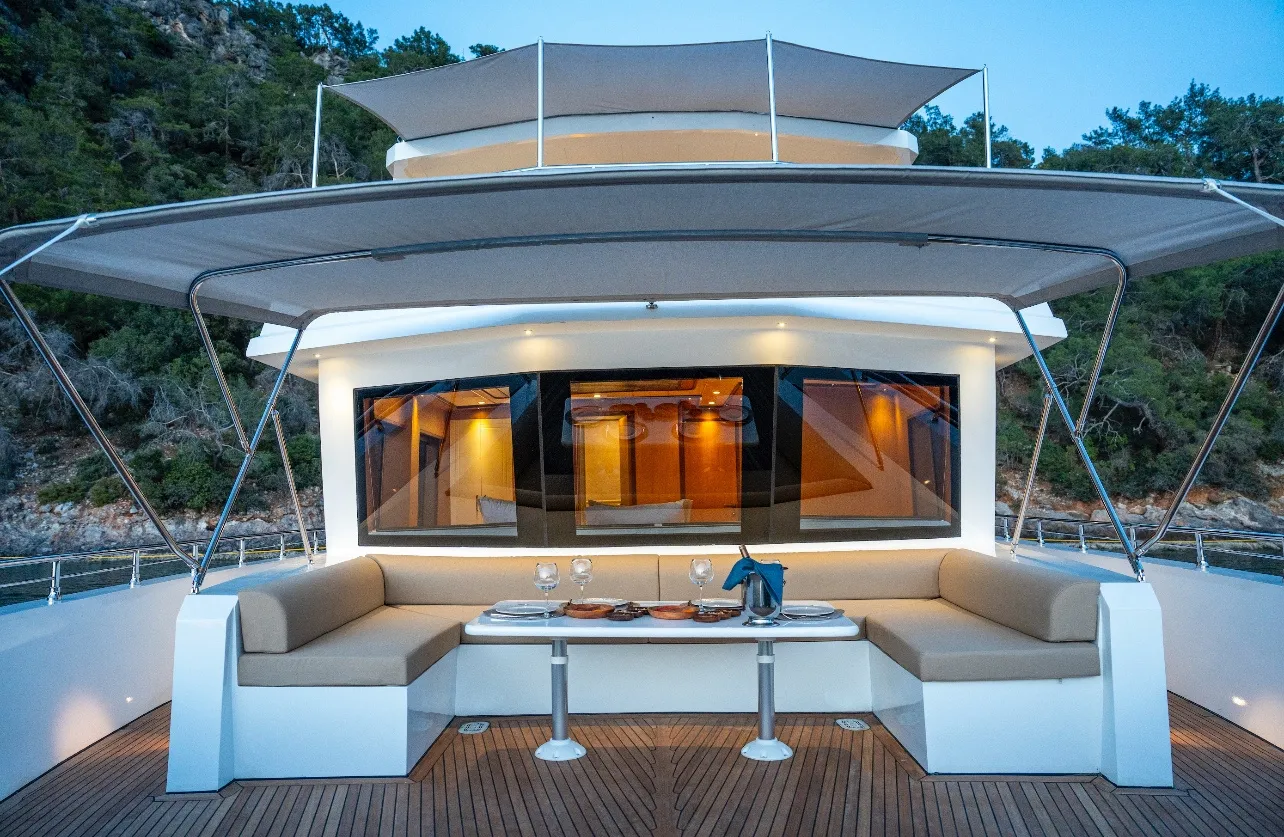 Motoryacht Lila Trawler — yacht photo 43