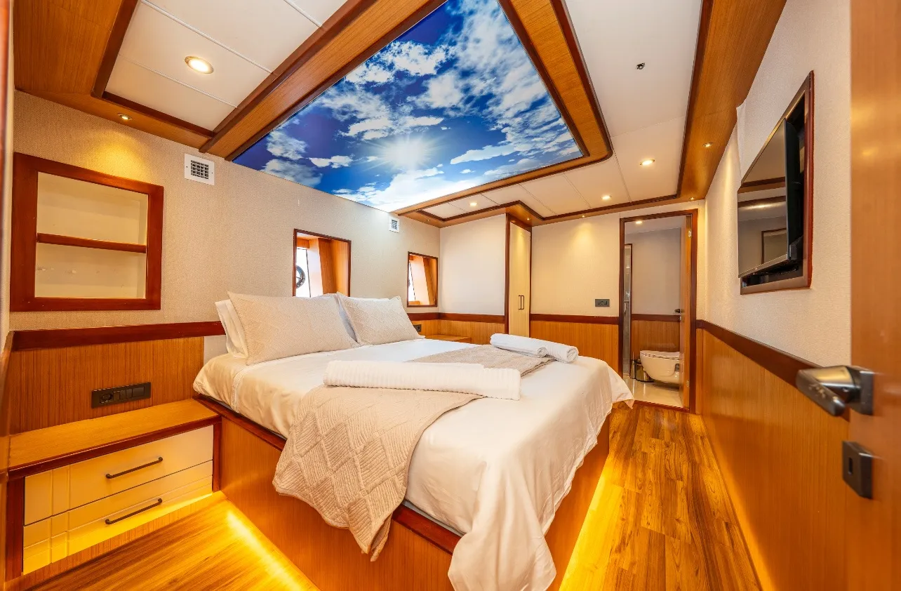 Motoryacht Lila Trawler — yacht photo 37