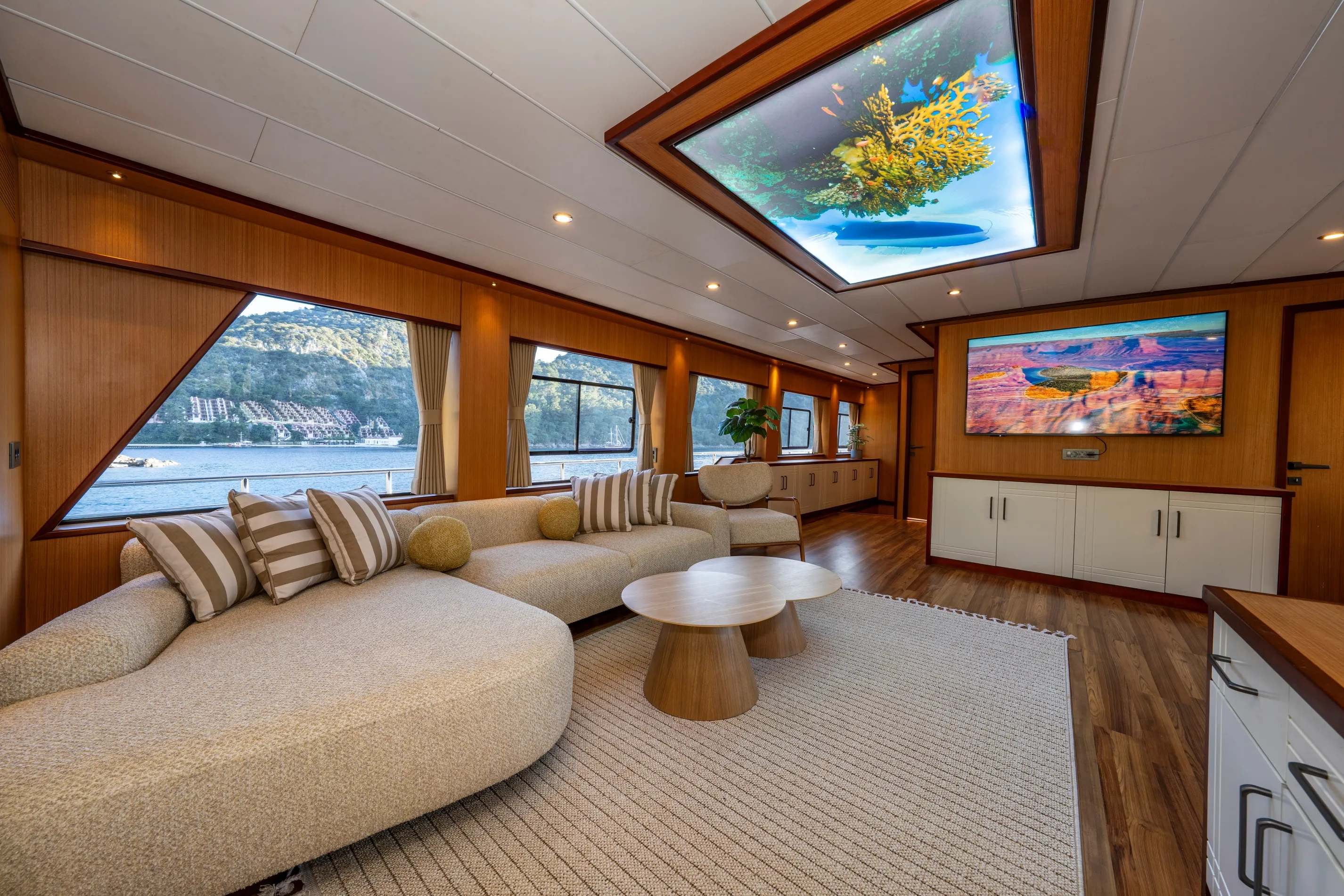 Motoryacht Lila Trawler — yacht photo 49