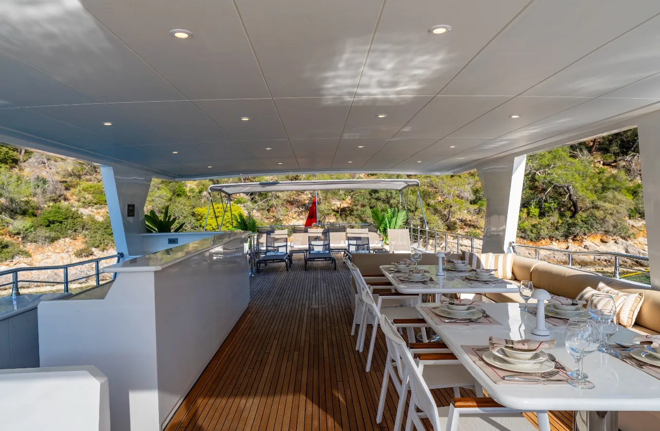 Motoryacht Lila Trawler — yacht photo 7