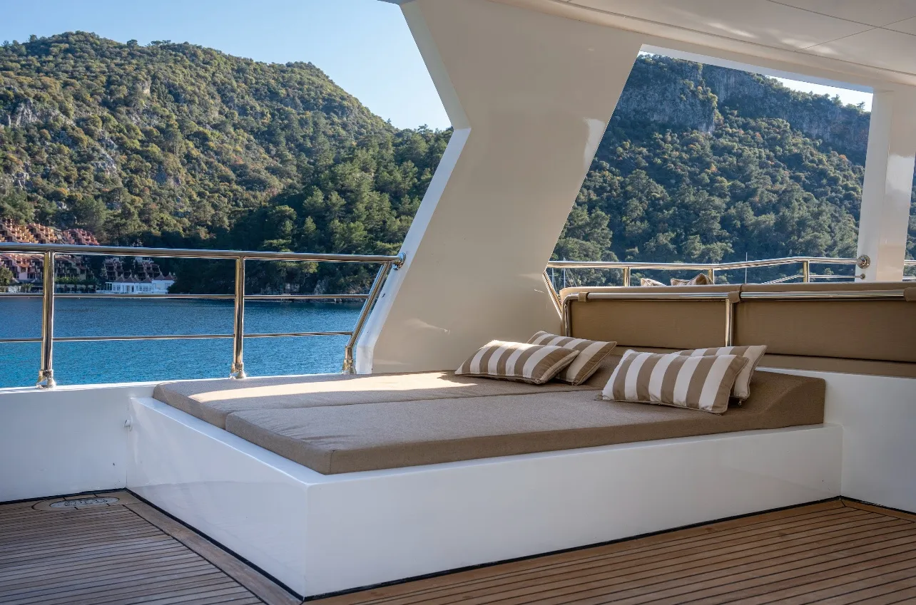 Motoryacht Lila Trawler — yacht photo 19