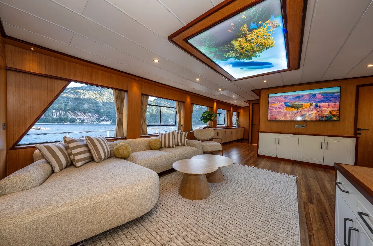Motoryacht Lila Trawler — yacht photo 30