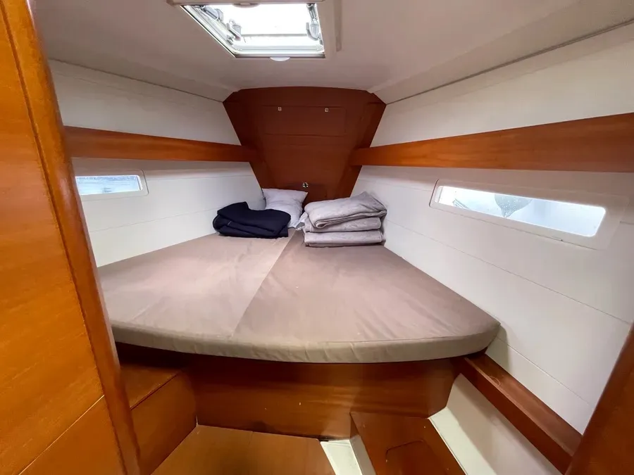Dufour 410 Grand Large FREEDOM — jahtikuva 9