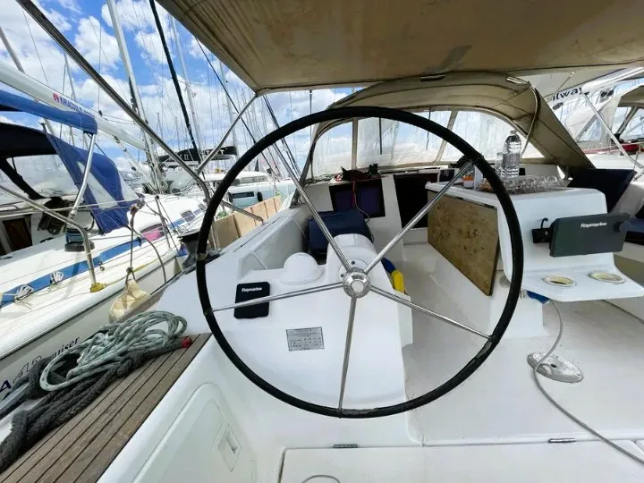Dufour 410 Grand Large FREEDOM — jahtikuva 6