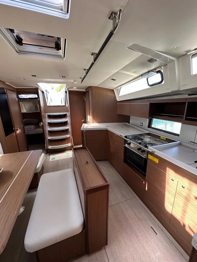 Oceanis 46.1 ILIA — фотография яхты 14