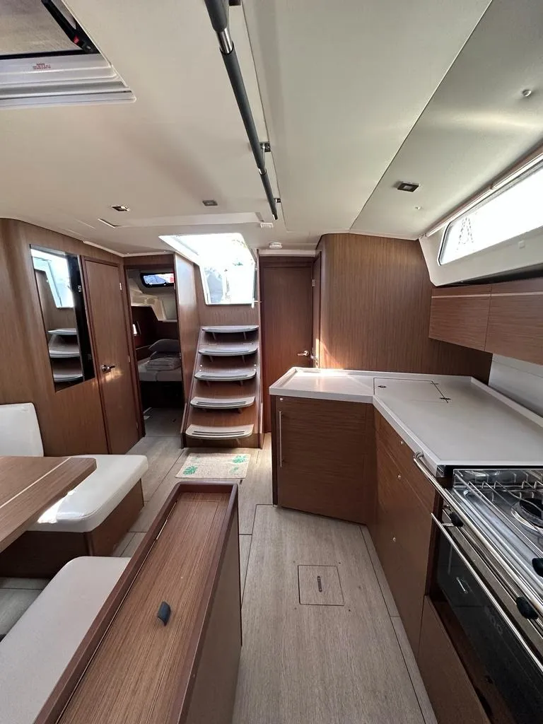 Oceanis 46.1 ILIA — фотография яхты 12