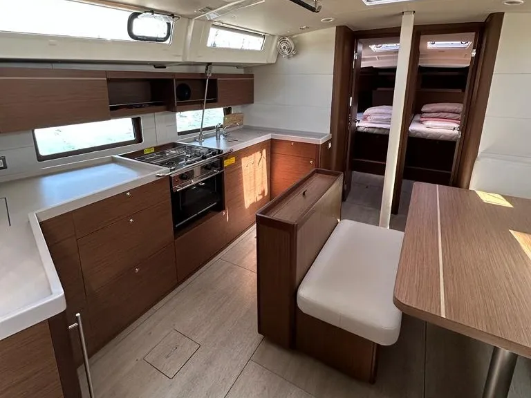 Oceanis 46.1 ILIA — фотография яхты 16
