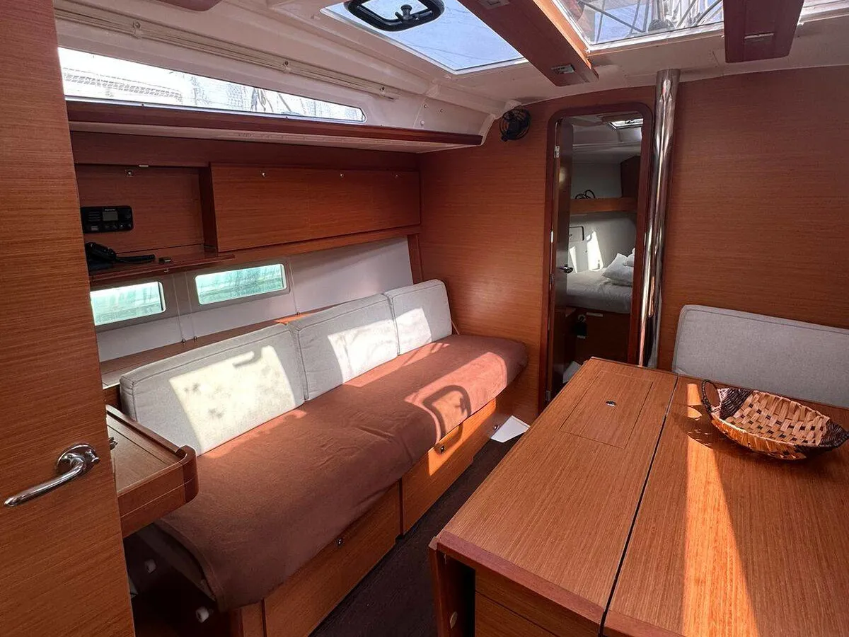 Dufour 390 INO — foto dello yacht n. 9