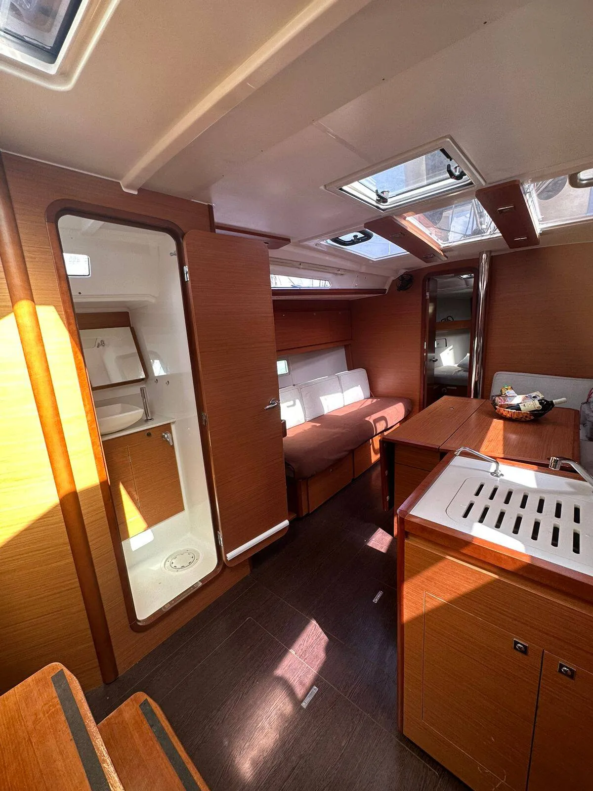 Dufour 390 INO — foto dello yacht n. 7