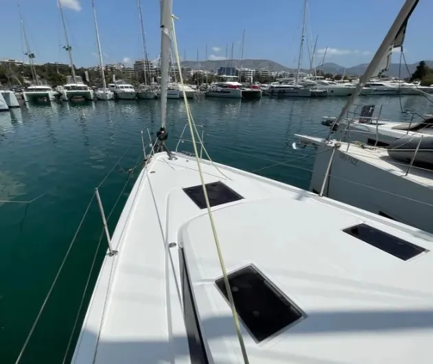 Bavaria C42 MAIA — фотография яхты 12