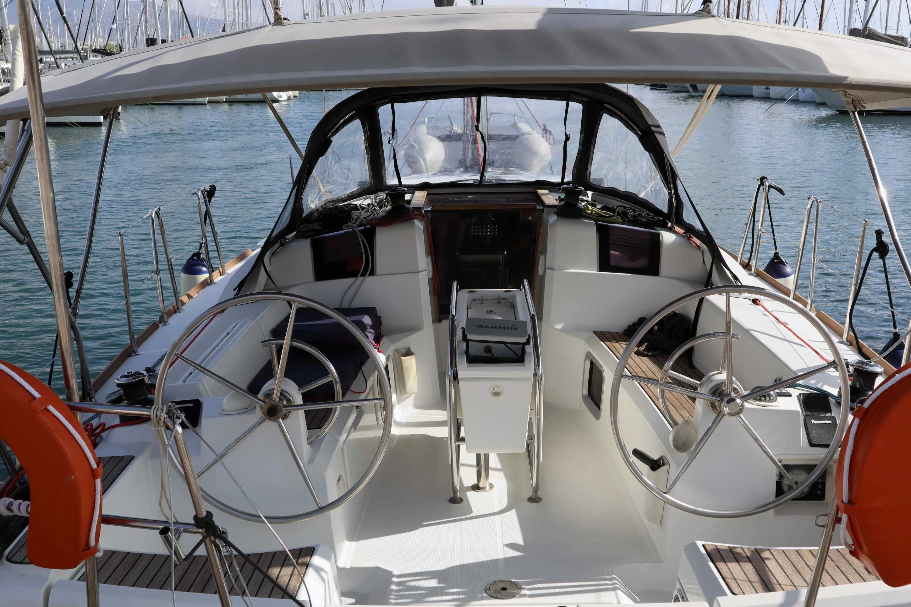 Sun Odyssey 379 OYSTER SHELL — foto dello yacht n. 5