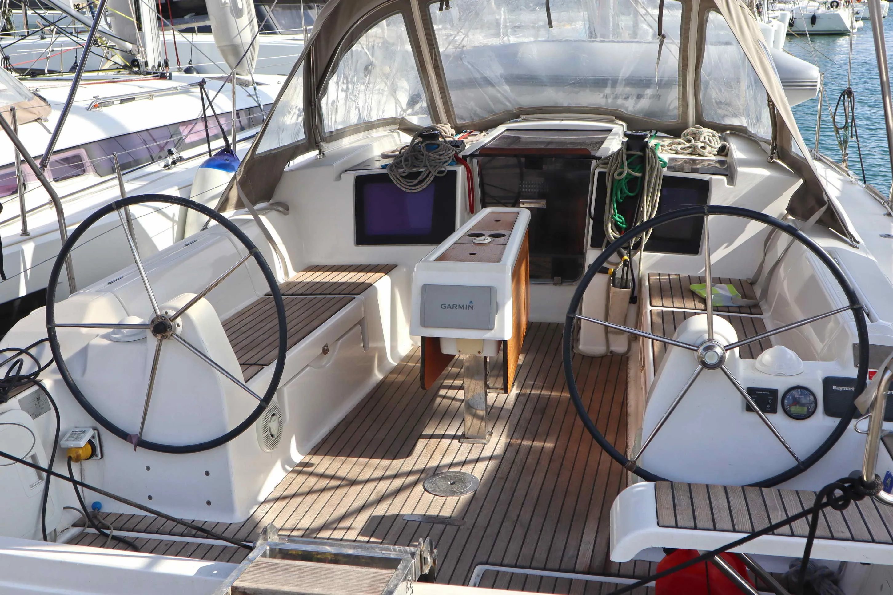 Dufour 382 Grand Large PRINCE FOLEGANDROS — фотография яхты 14
