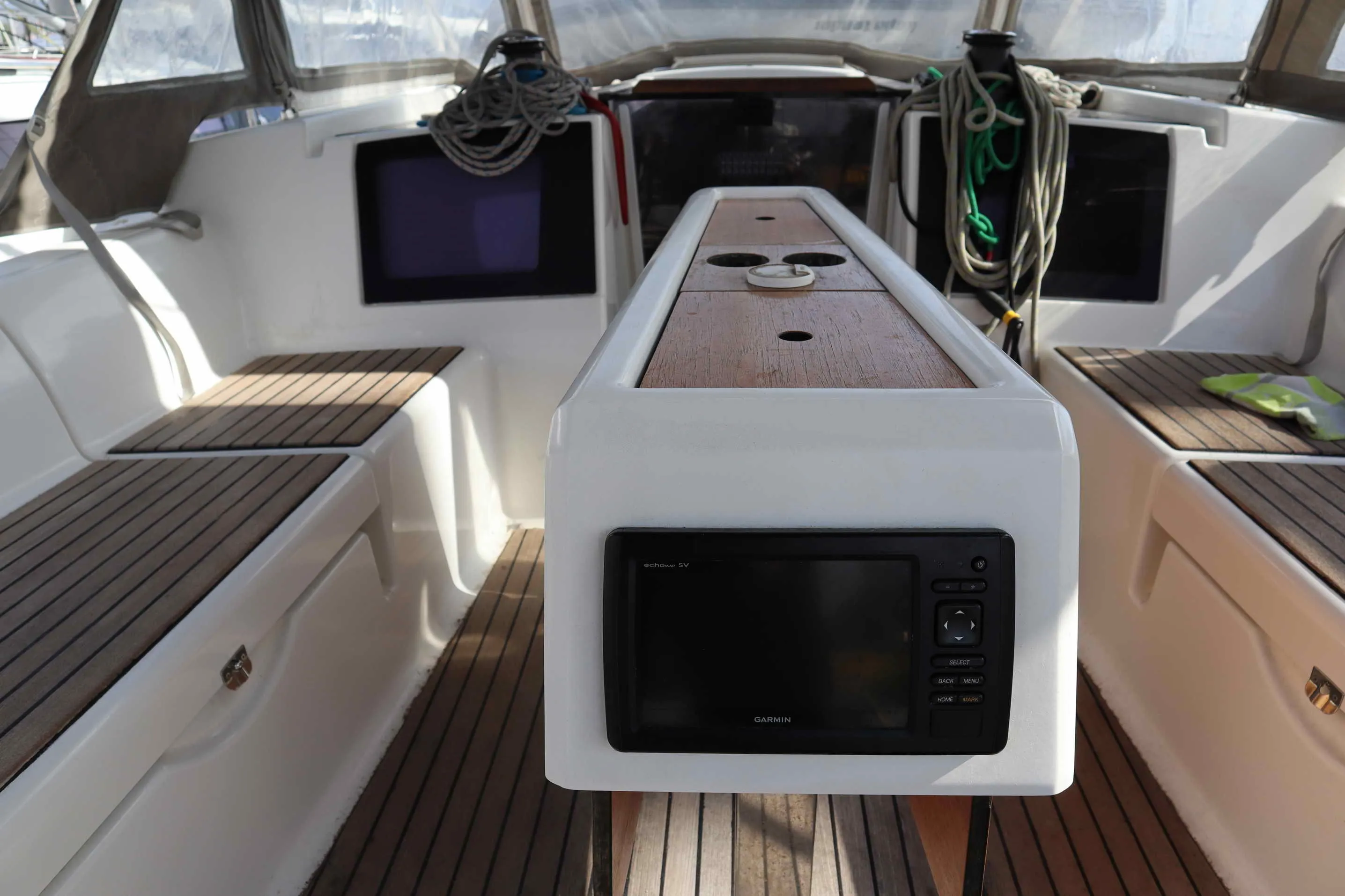Dufour 382 Grand Large PRINCE FOLEGANDROS — фотография яхты 3