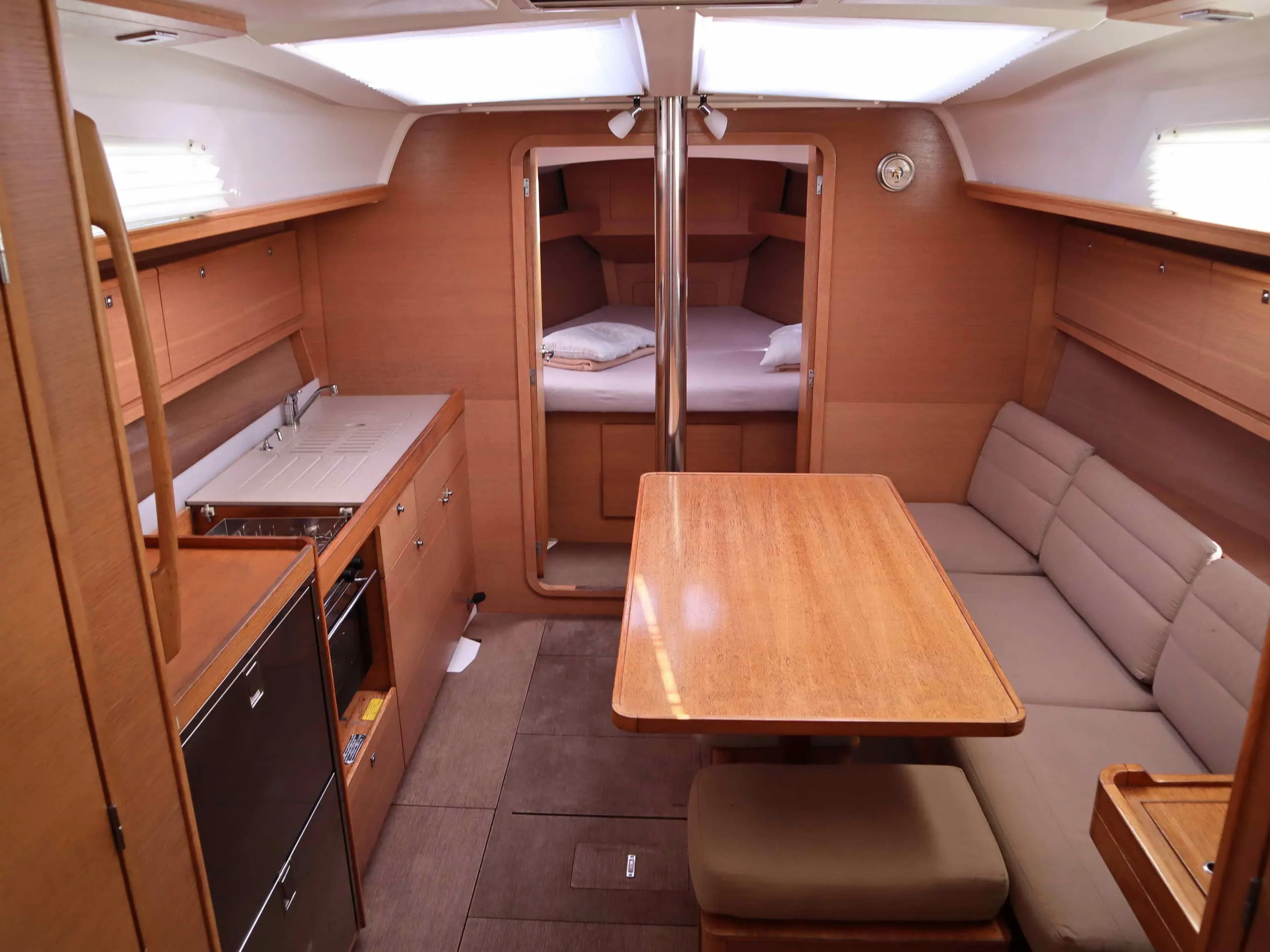 Dufour 382 Grand Large PRINCE FOLEGANDROS — фотография яхты 9