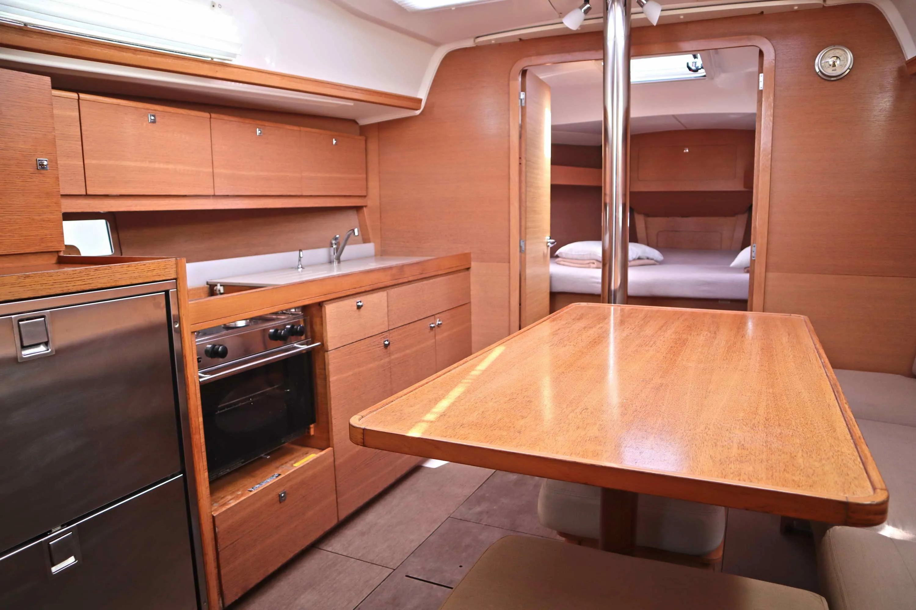 Dufour 382 Grand Large PRINCE FOLEGANDROS — фотография яхты 6